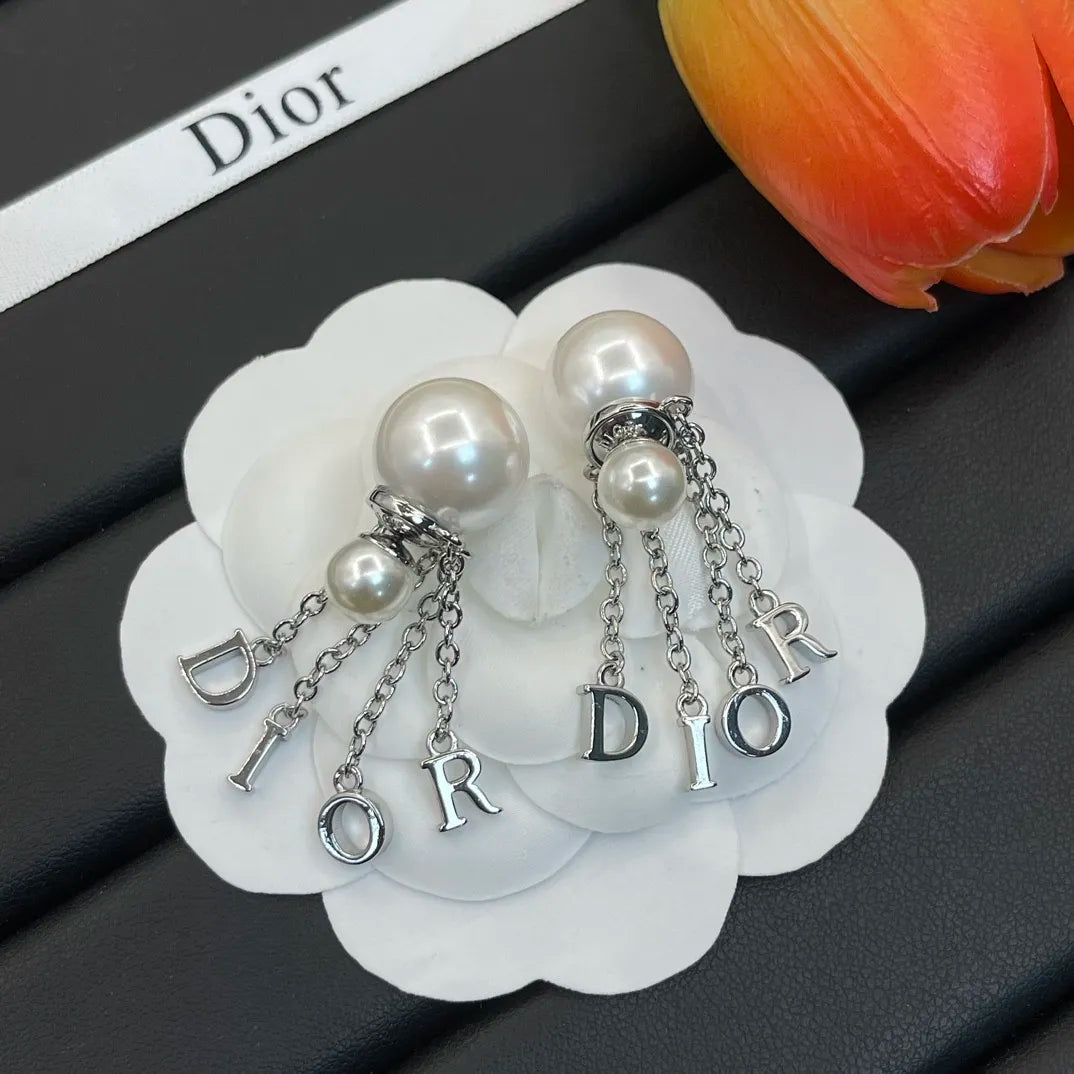 X1Z94D675E Popular Earrings