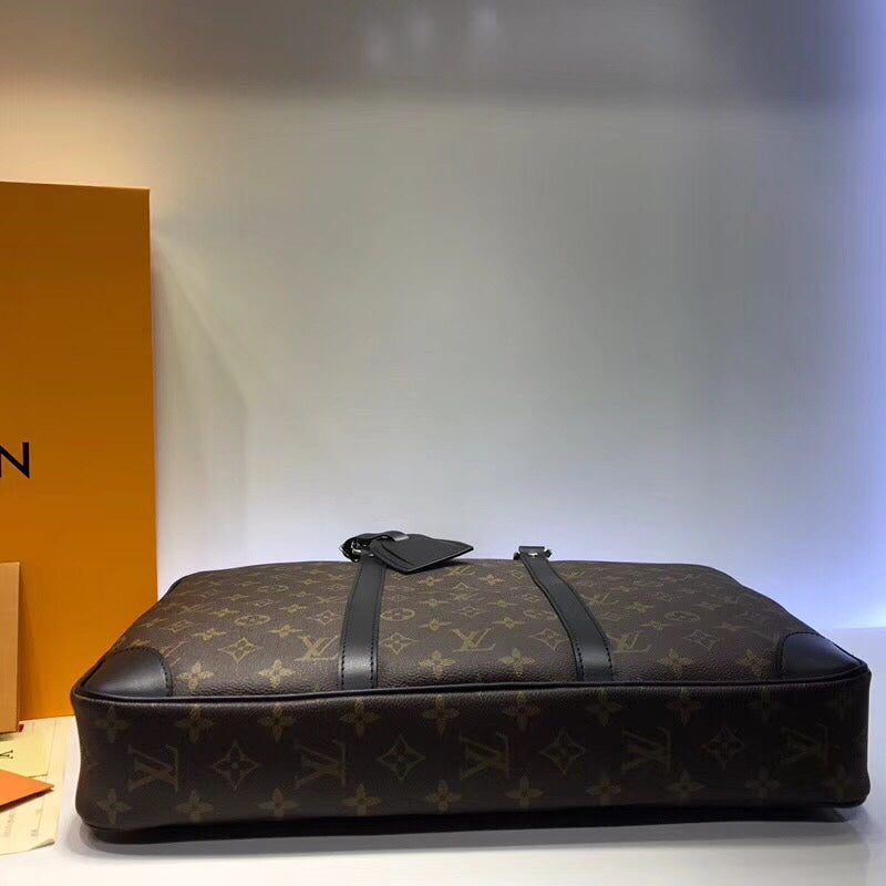 B1N67E14 Popular leather bag