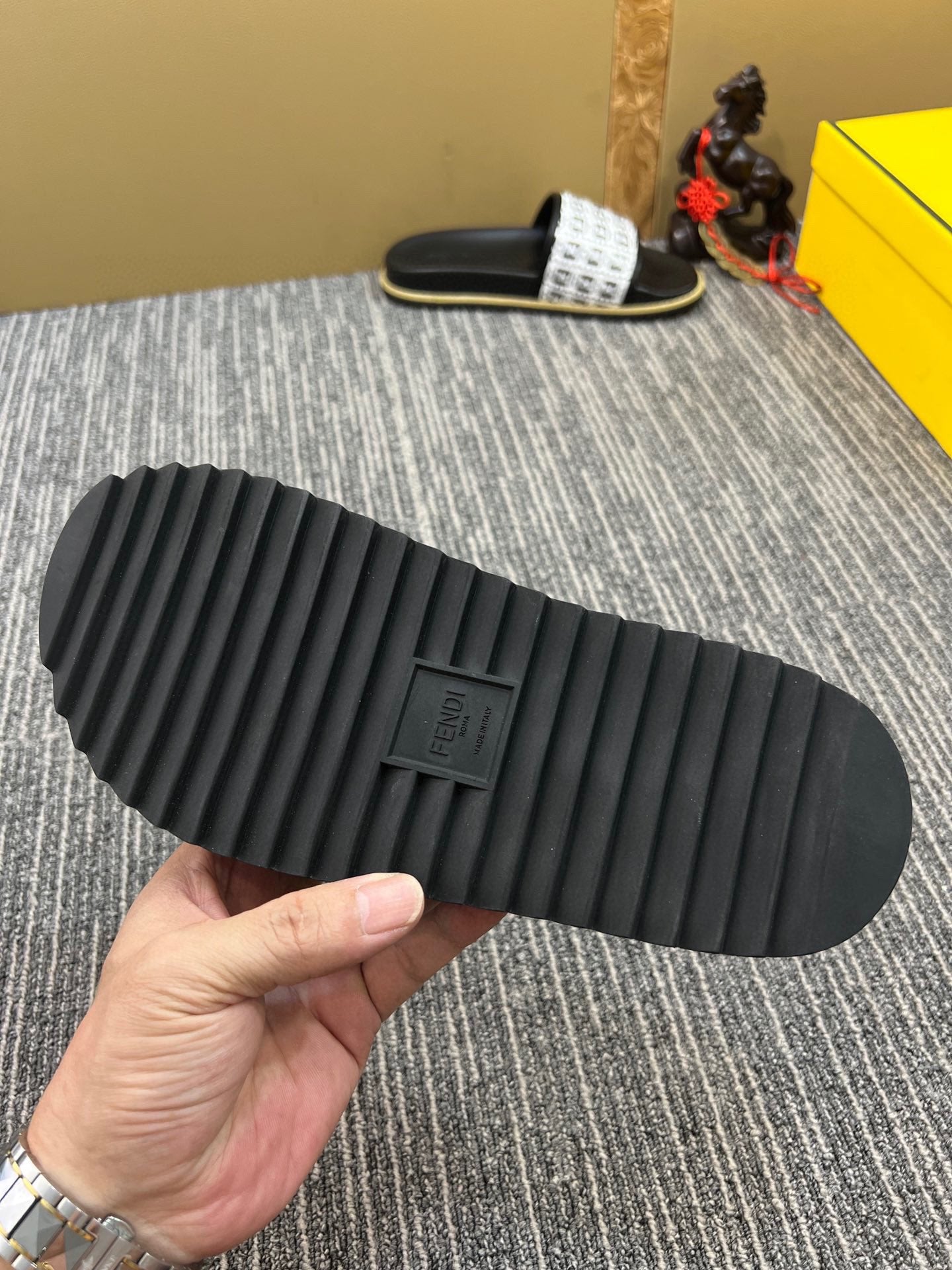 Z5XF104 Popular Slippers