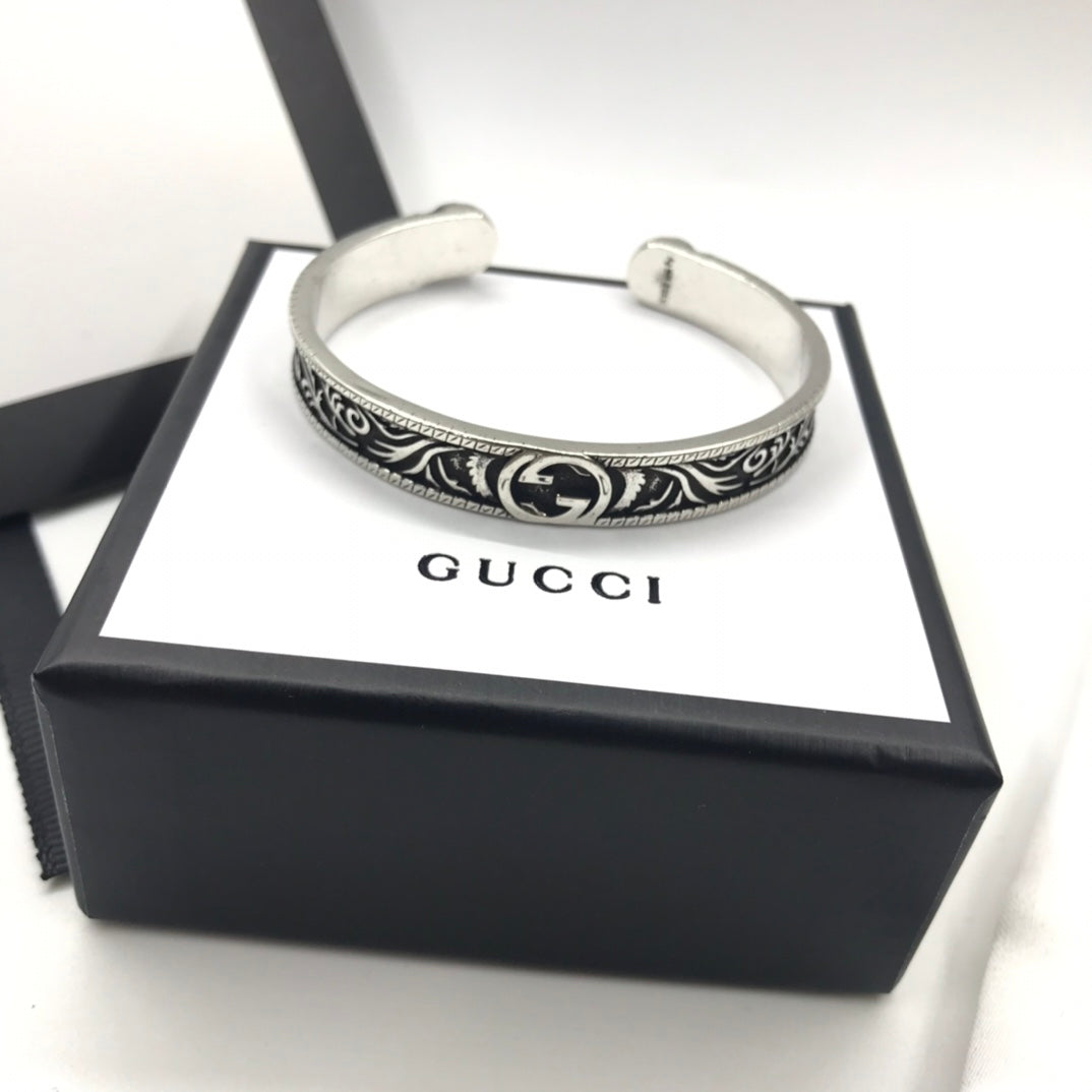 X1Q85B15K  Popular Bracelets