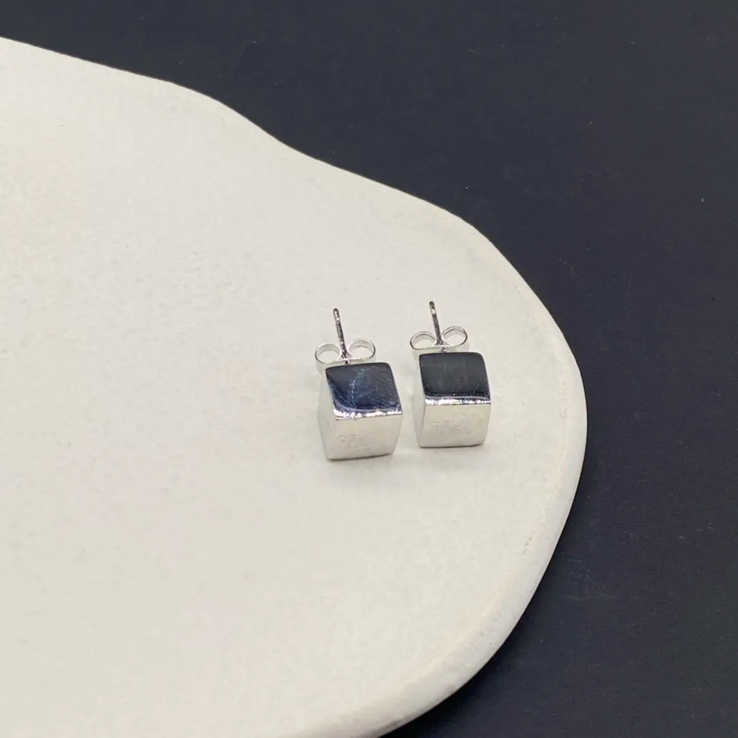 X1Z94CL972E Popular Earrings