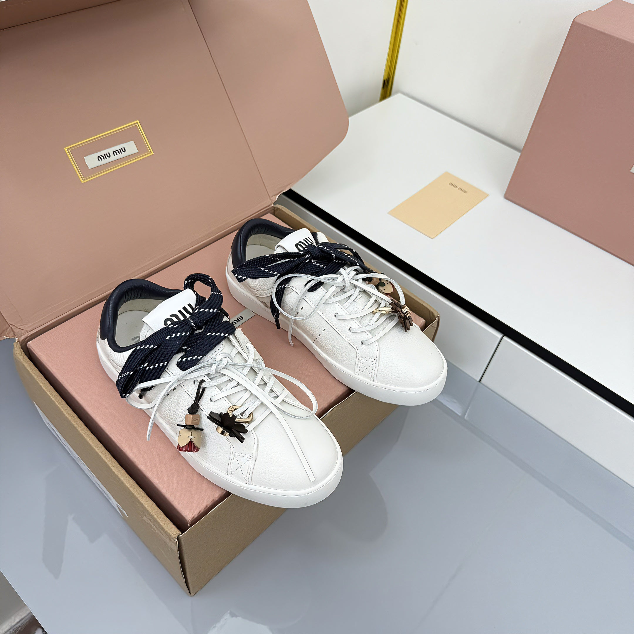 Z2Q105A412 Popular high-quality Shoes