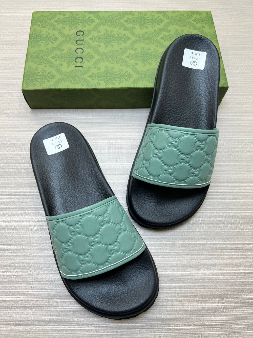 Z5X76B5  Popular slippers
