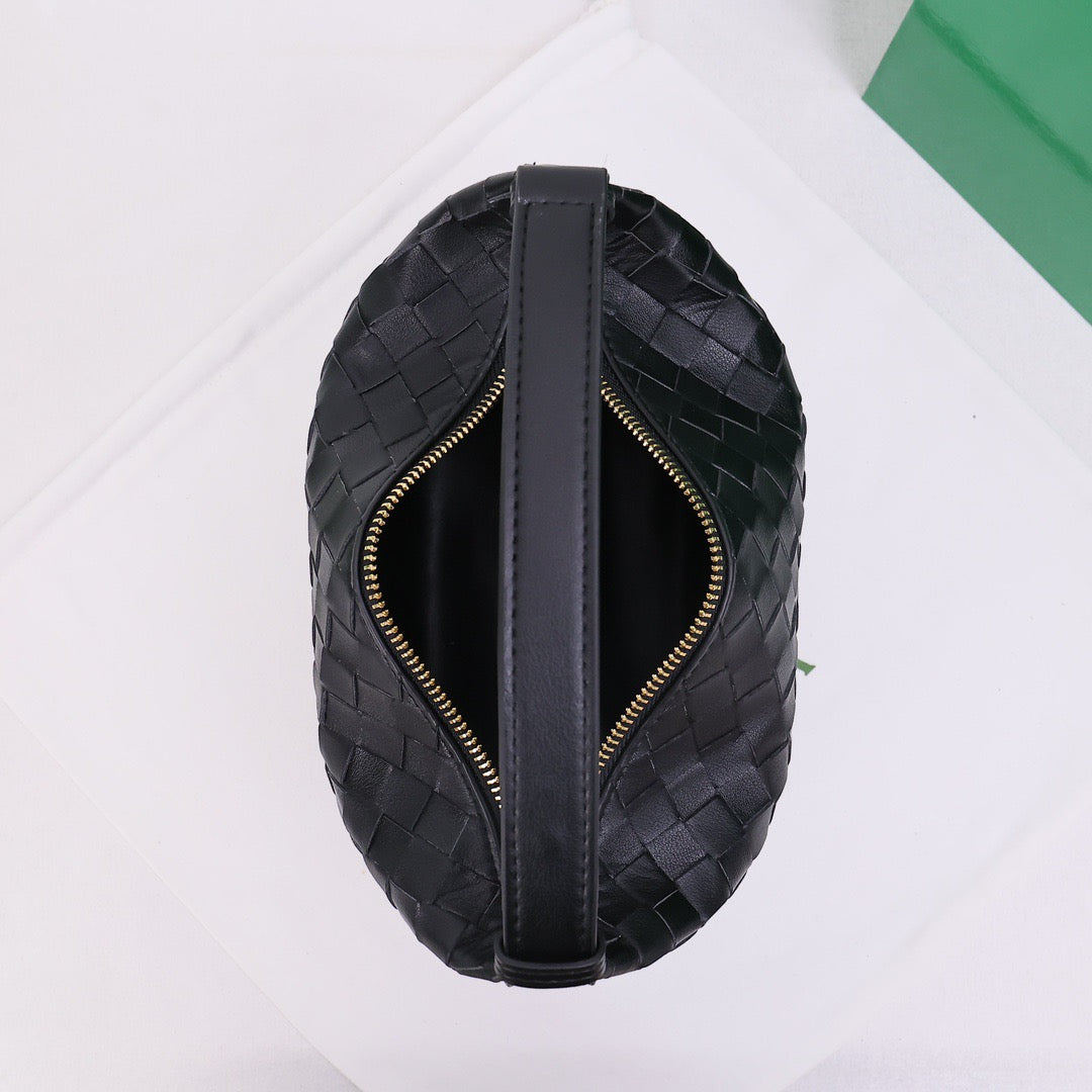 B1X76A10  Popular leather bag