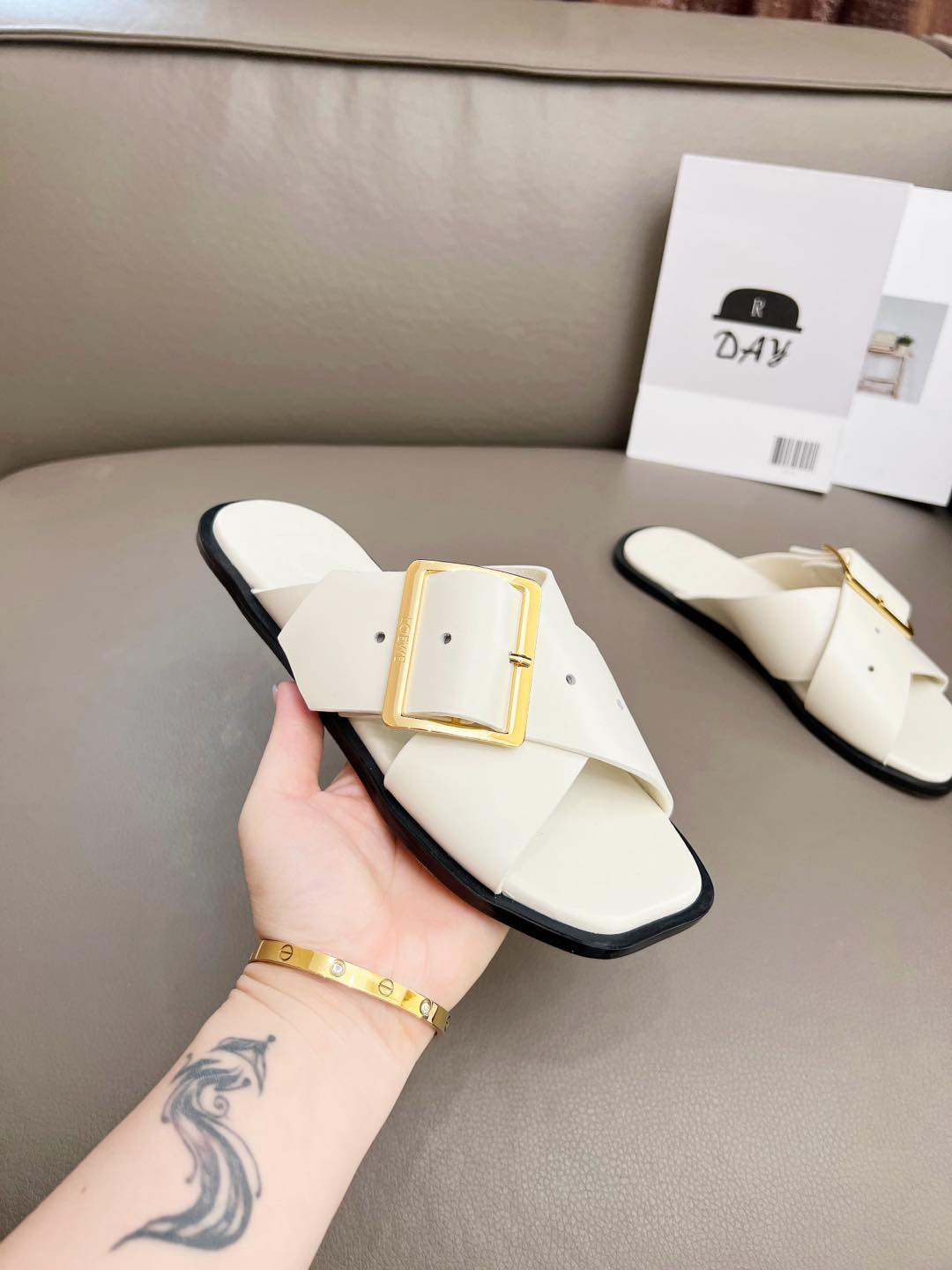 Z2R66A19 Popular high-quality leather shoes