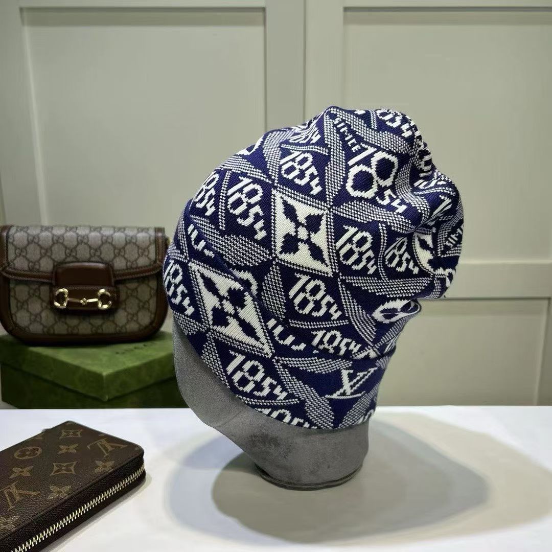 M1R86E42 Popular hats