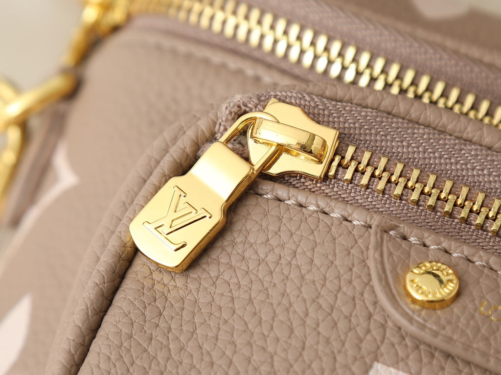 B1P46E70 Popular  bag