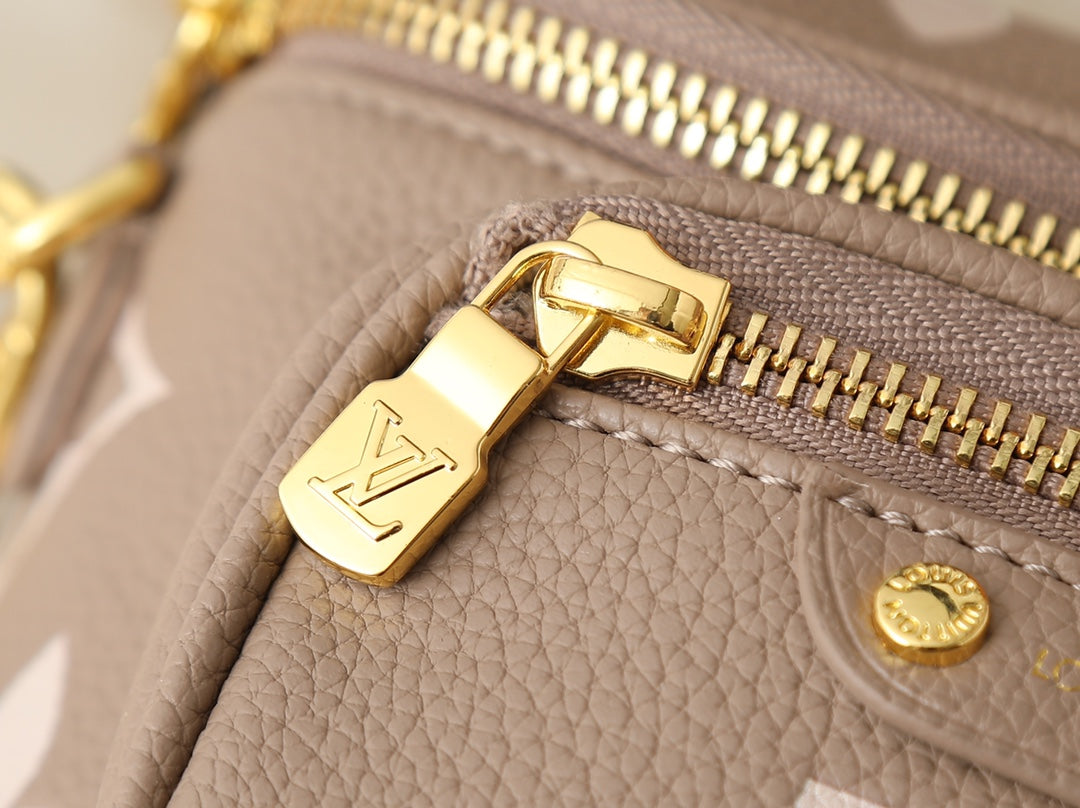 B1P46E70 Popular  bag