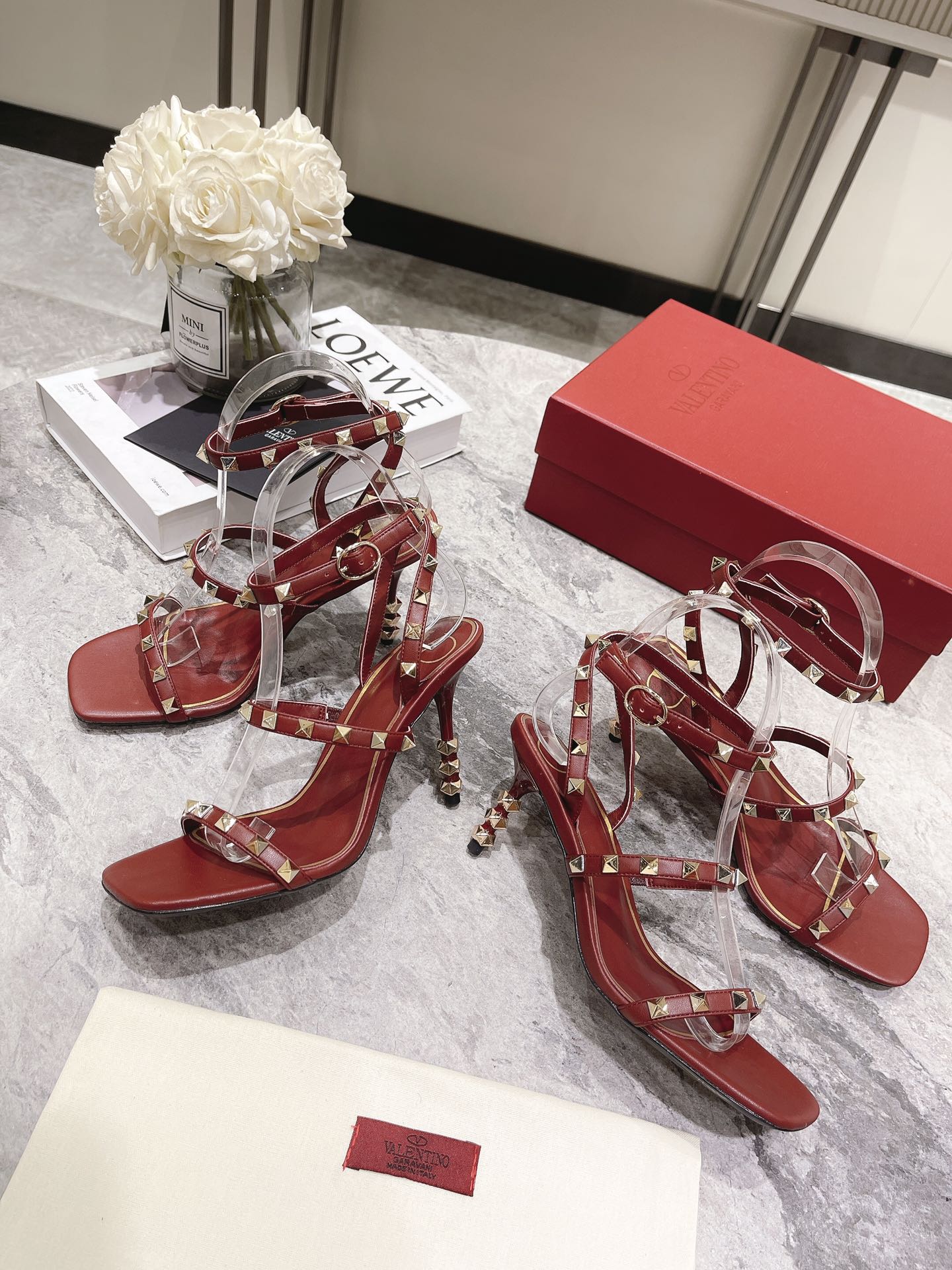 Z2Q55VL56 Popular  leather High heels
