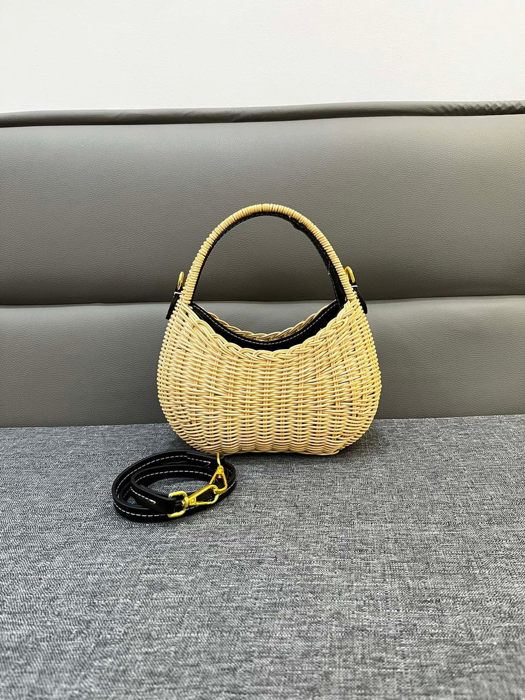 B1P46A119 Popular woven bag
