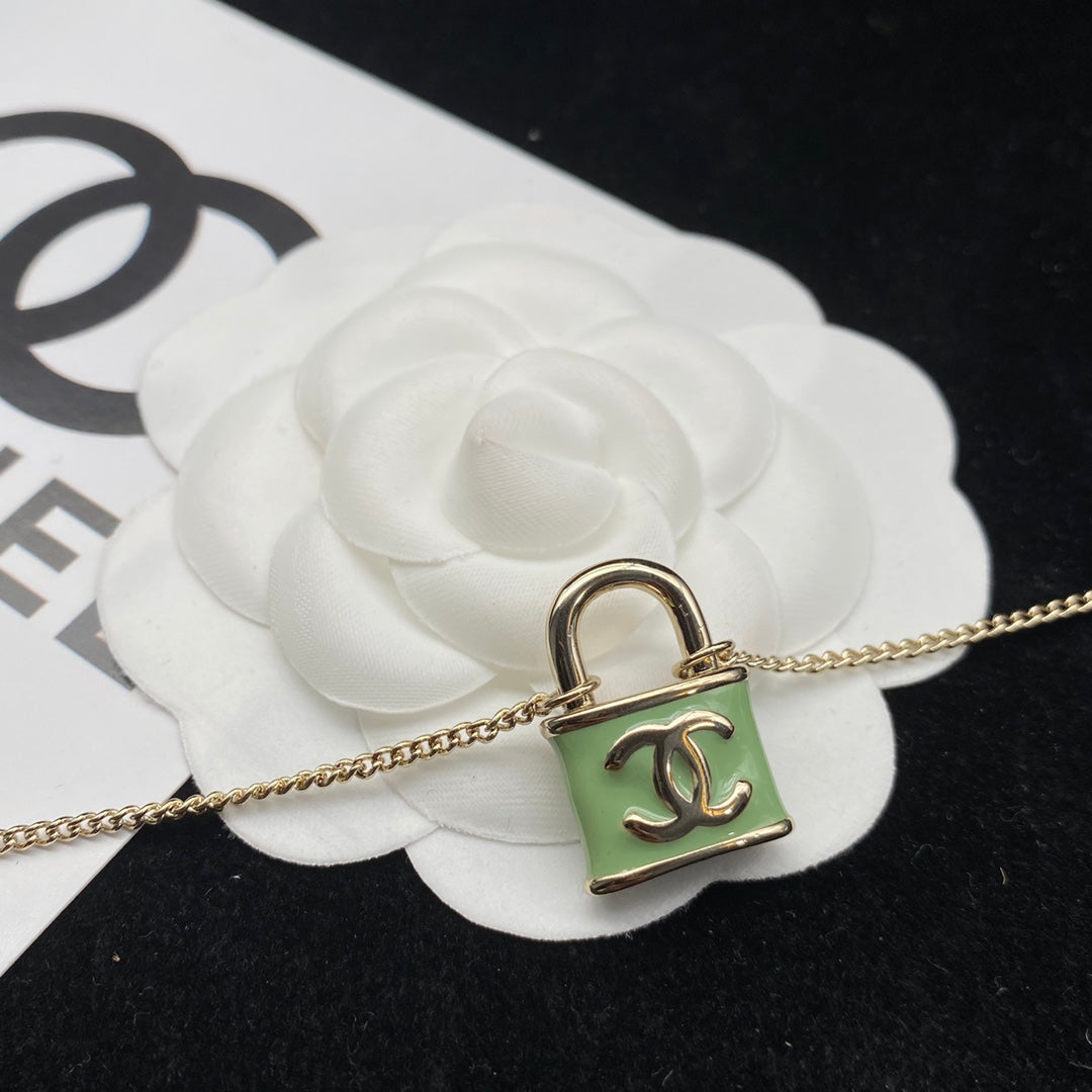 X1Q85C103X Popular Necklace