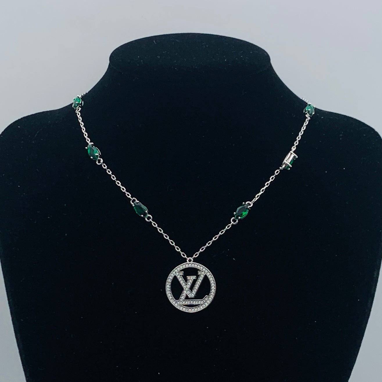 X1Q85E46X Popular Necklace