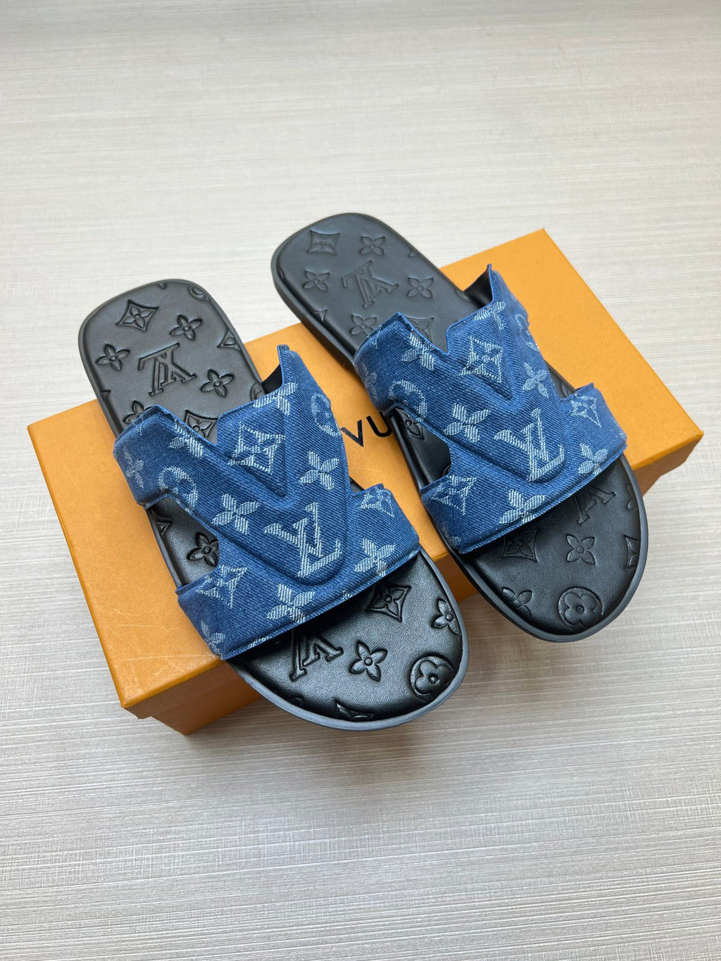 Z5ZE28 Popular slippers