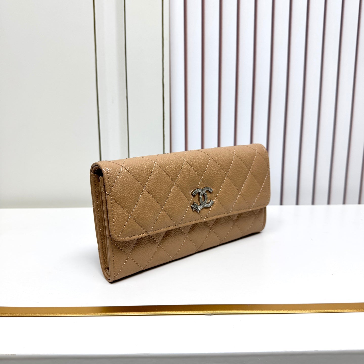 B1N36C21 Popular  leather  Wallets