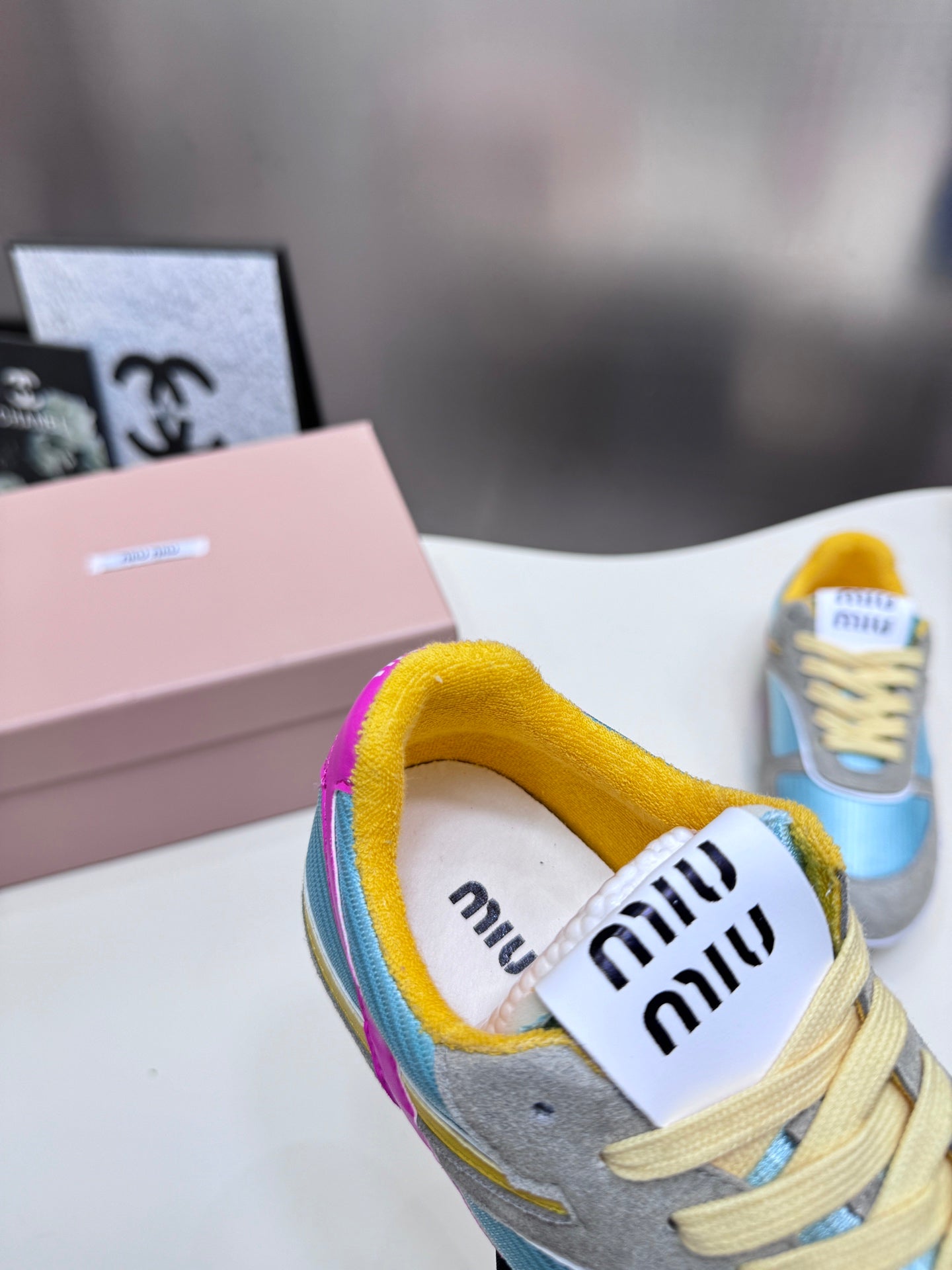 Z1Q105A352 Popular Shoes