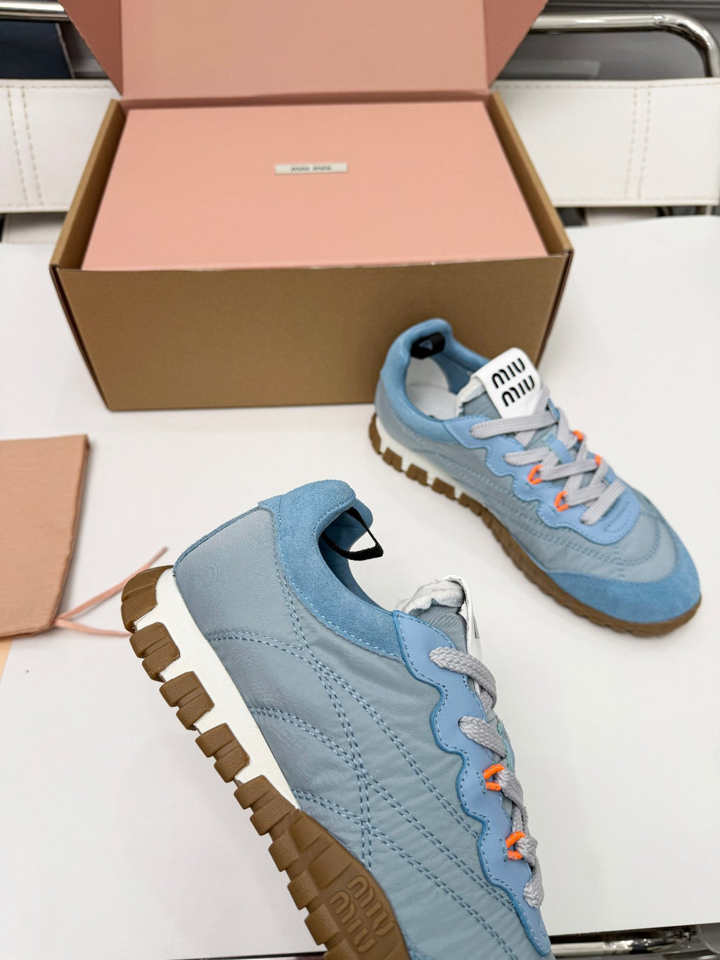 Z2P36A55 Popular high-quality leather Shoes