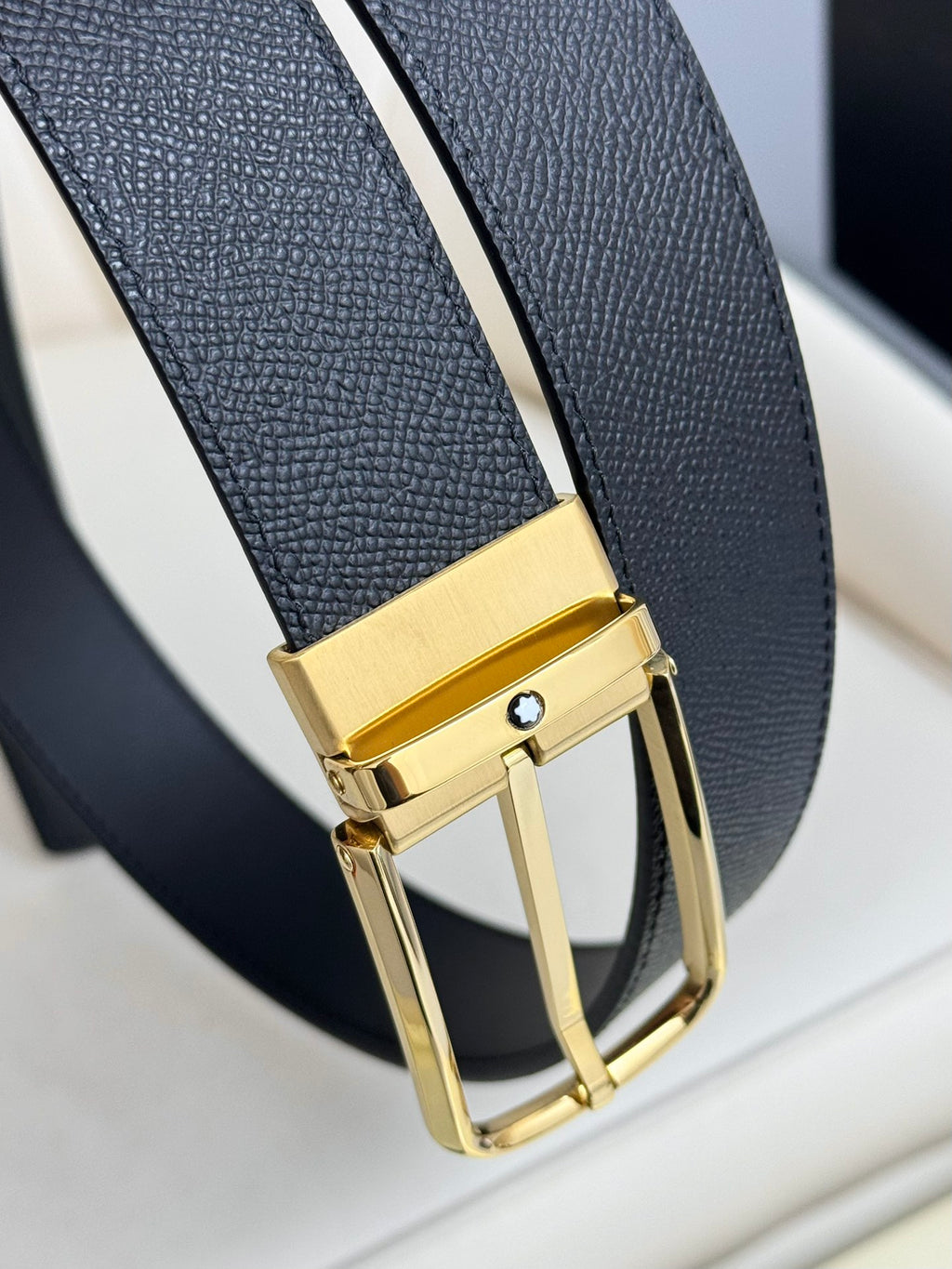 P1R55A235 Popular   High quality belt With full package