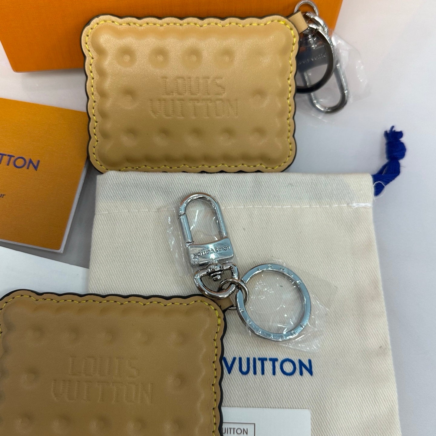 A1R46E15 Popular bag 's charms accessories