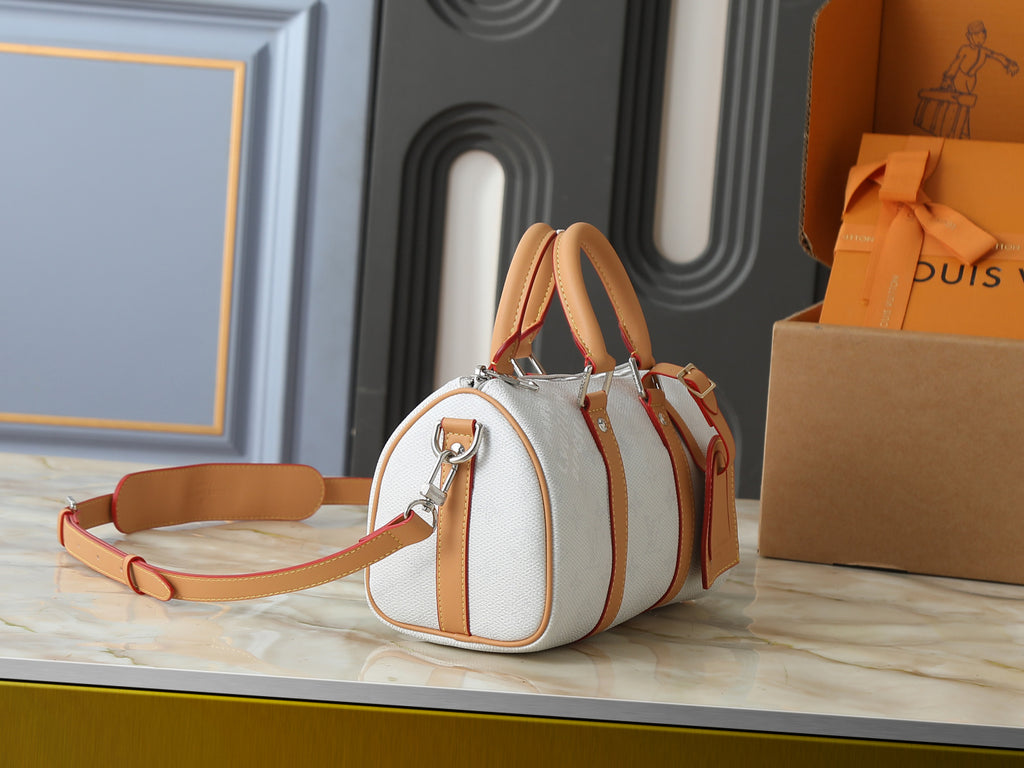 B1R76E51 Popular leather bag