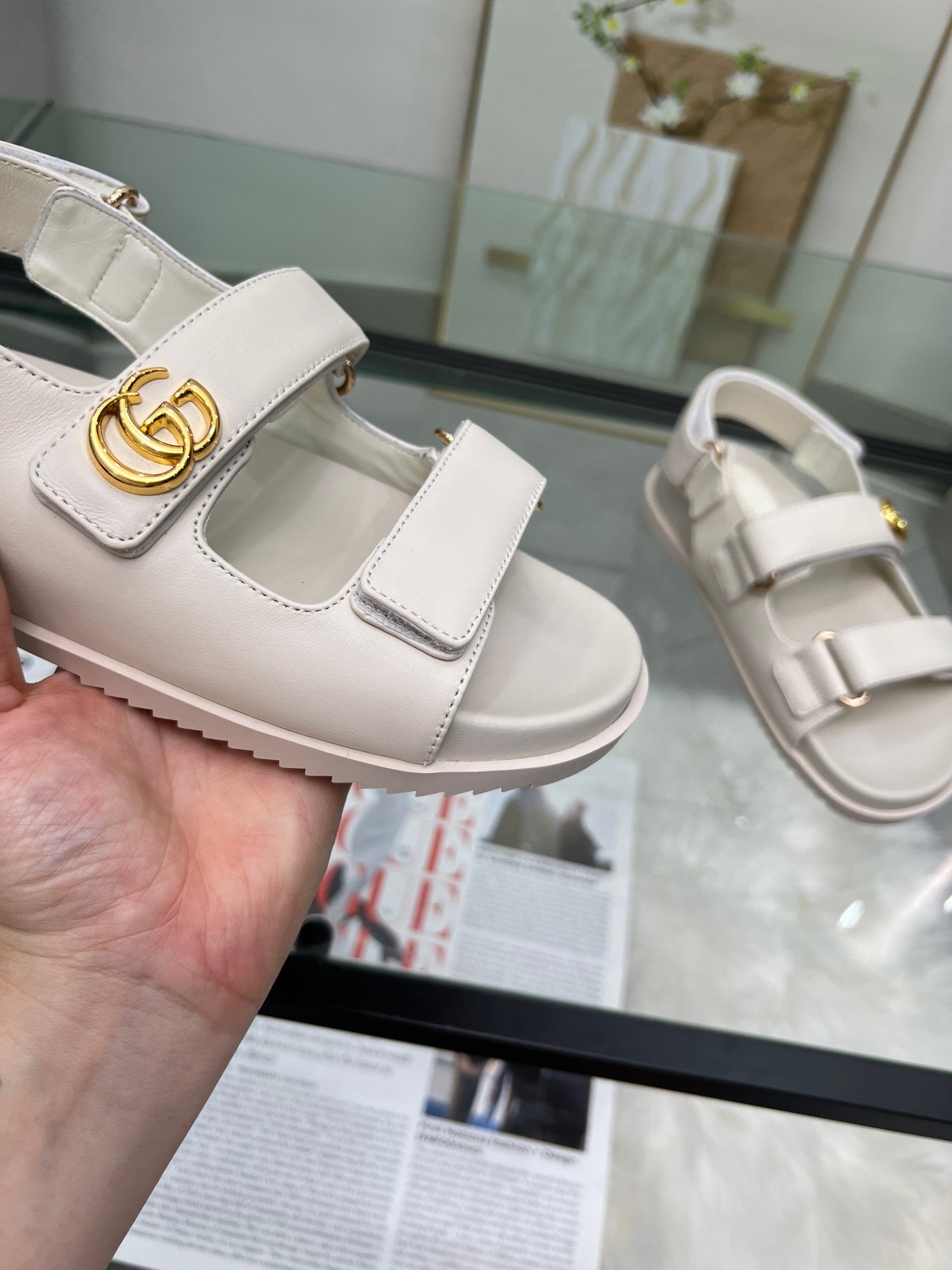 Z2R55B11 Popular high-quality shoes