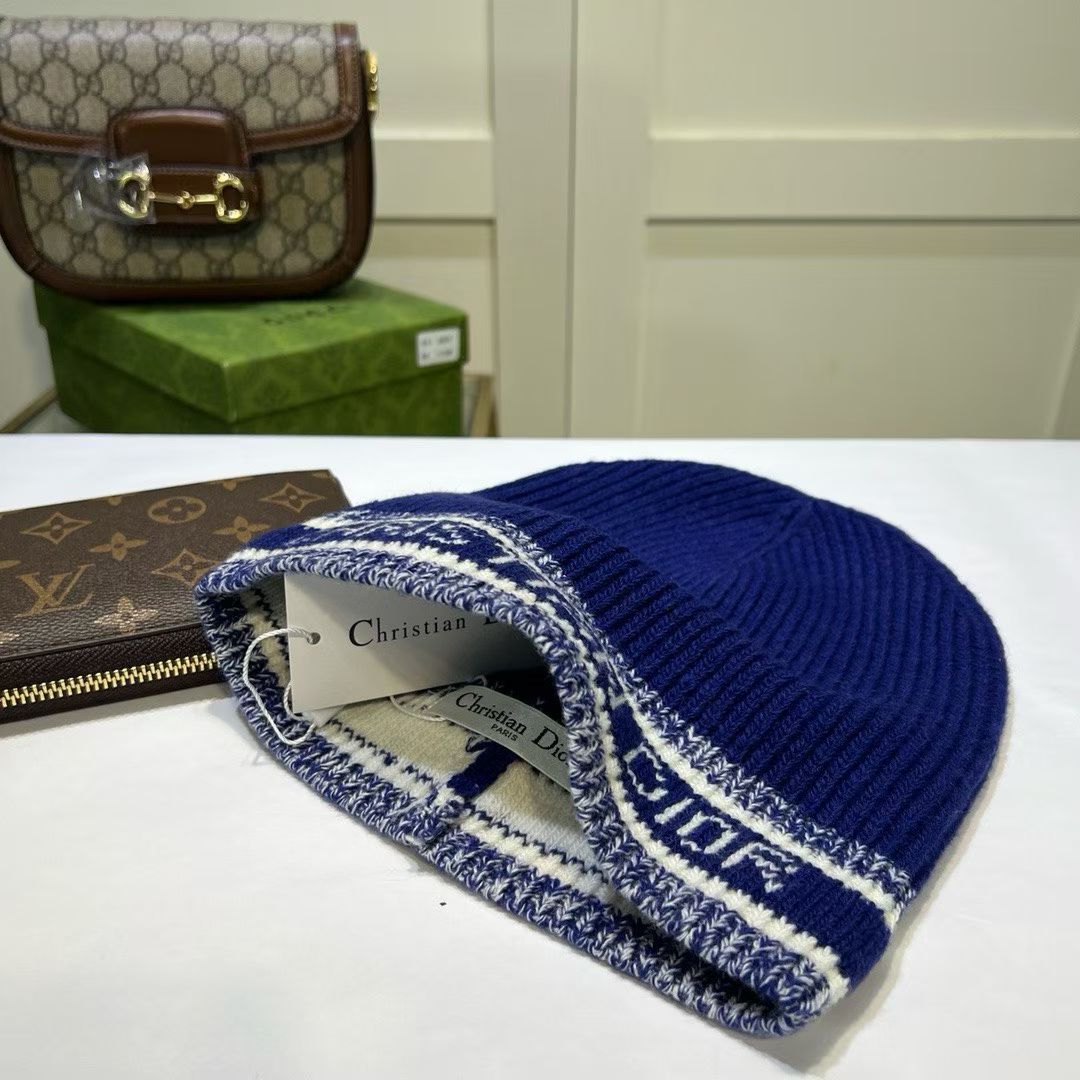 M1R86D99 Popular hats
