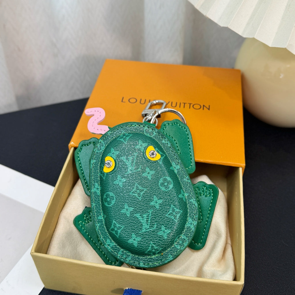 A1Z105E3 Popular bag 's charms accessories