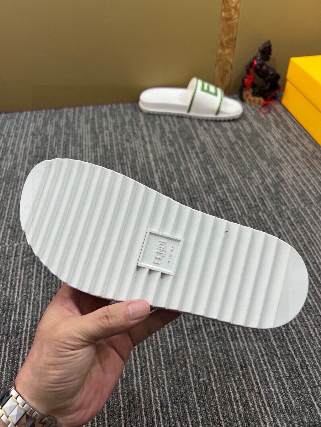 Z5Z35F286 Popular Slippers