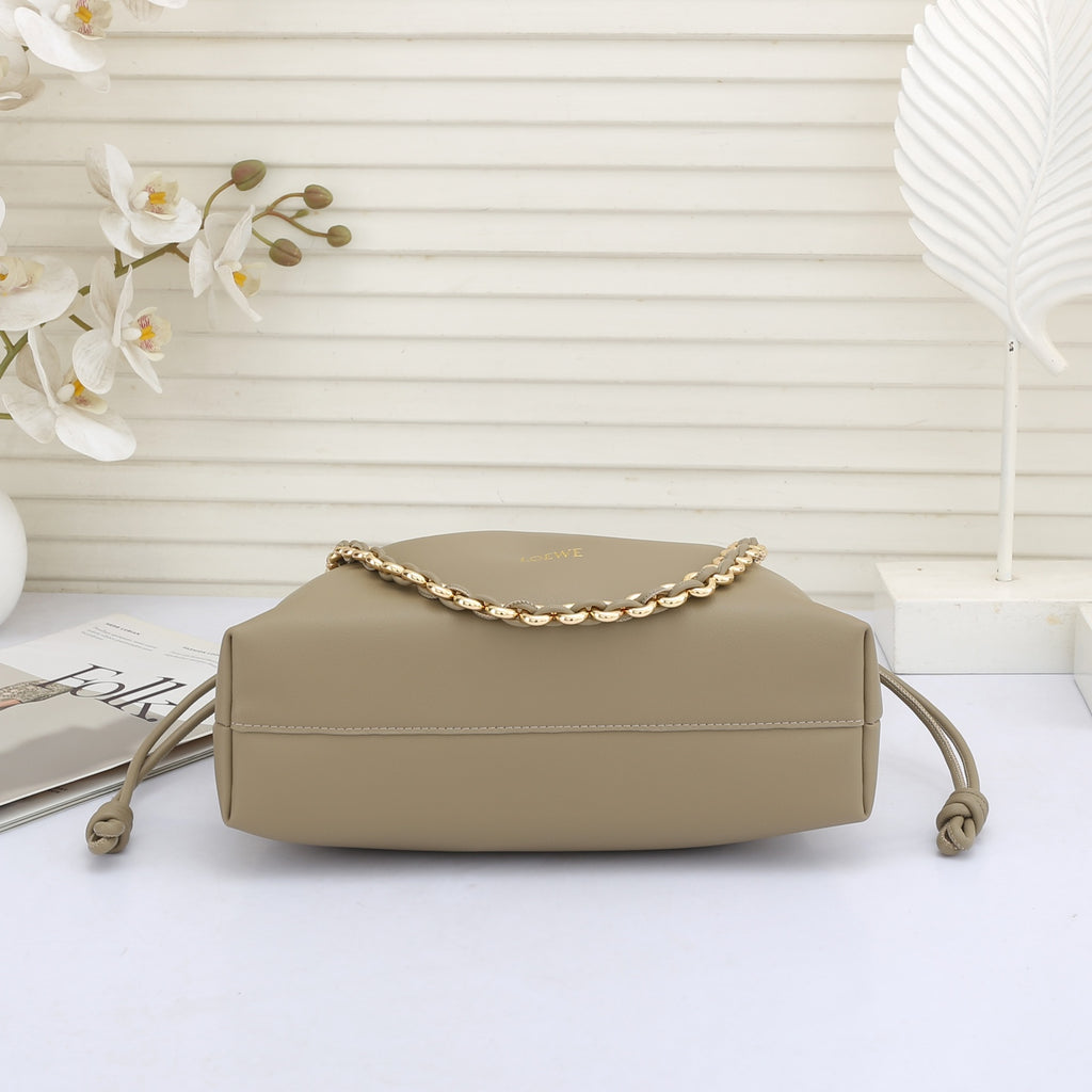 B1R66A9 Popular leather bag