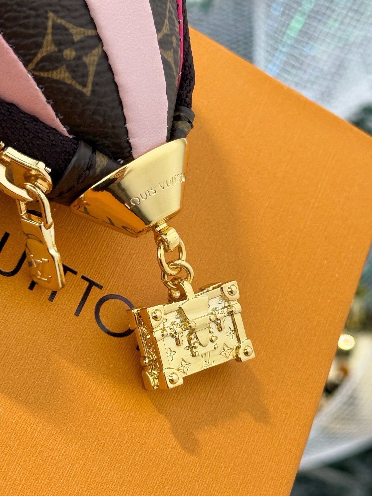 A1R46E34 Popular bag 's charms accessories