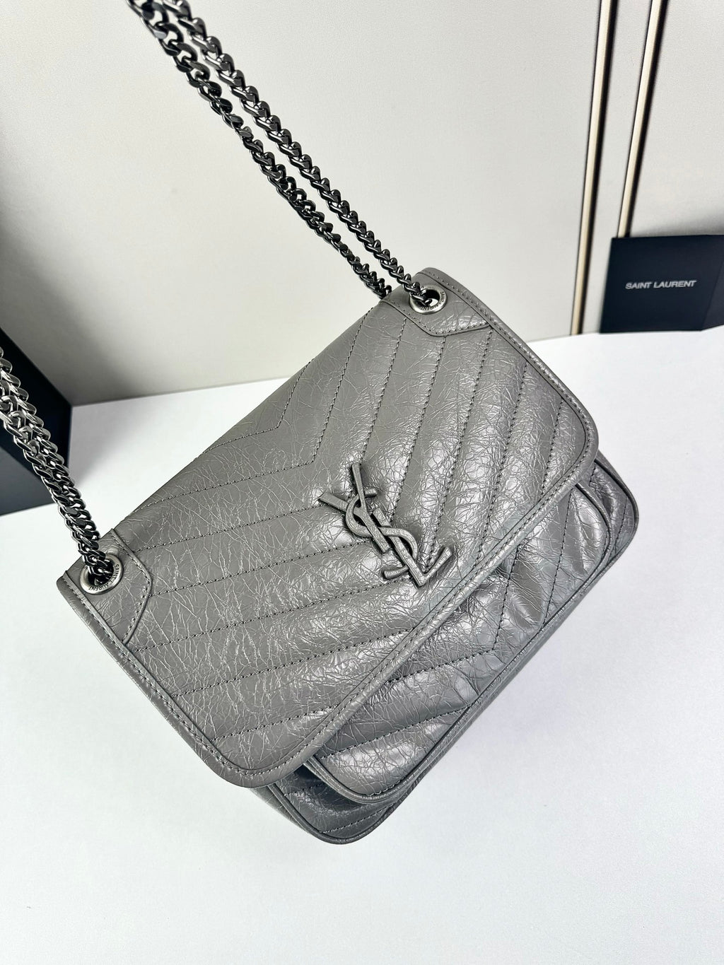 B1R76SL16 Popular leather bag