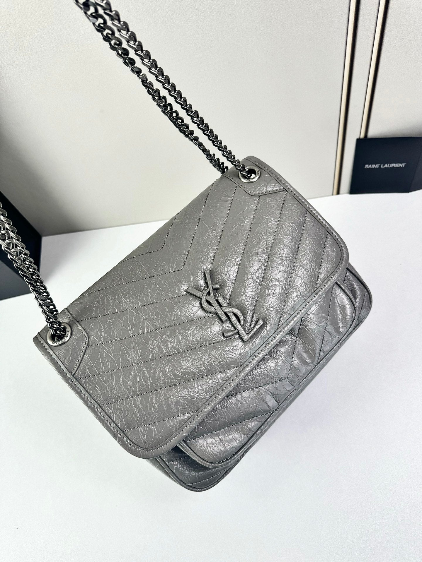 B1R76SL16 Popular leather bag