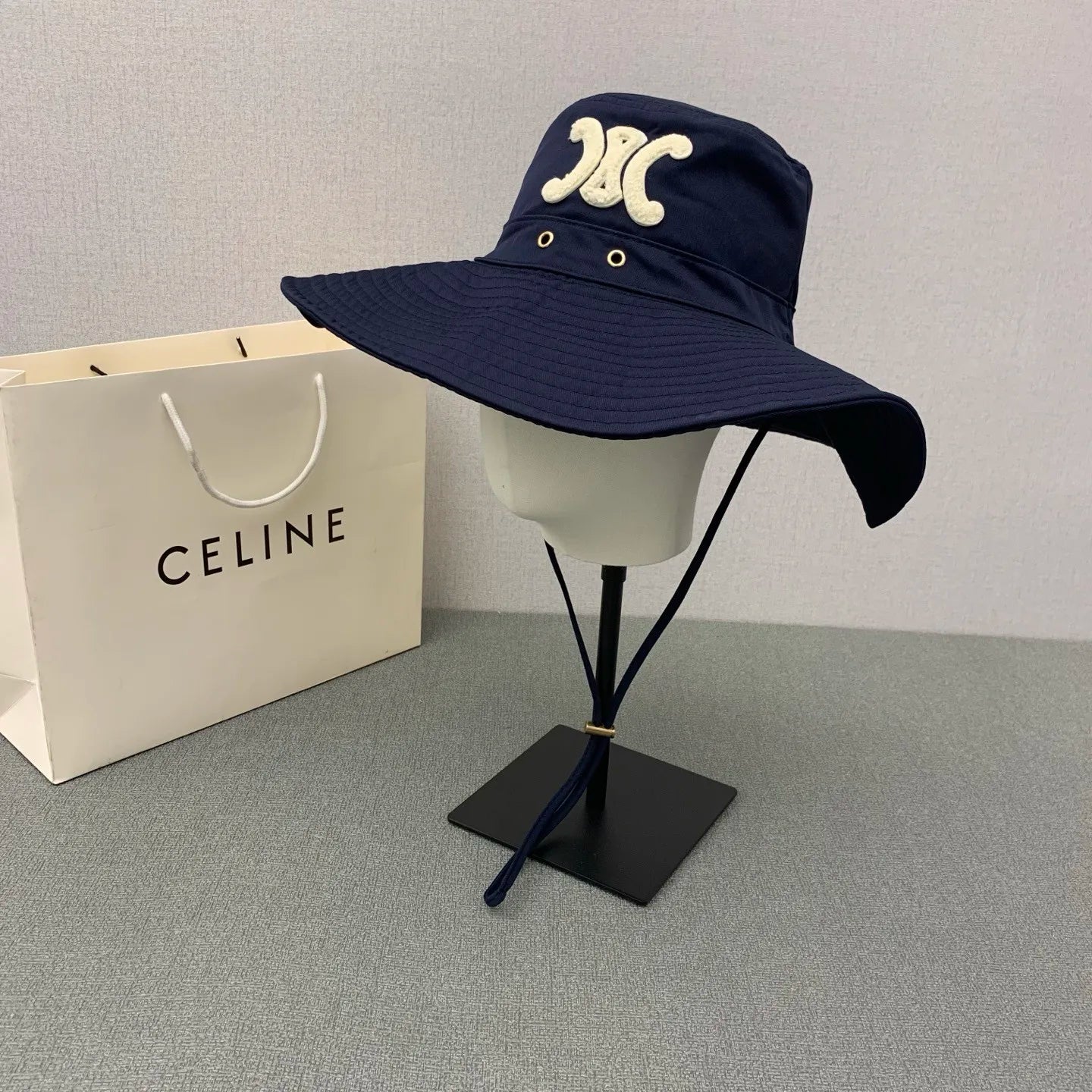 M1Z45N558 Popular hats