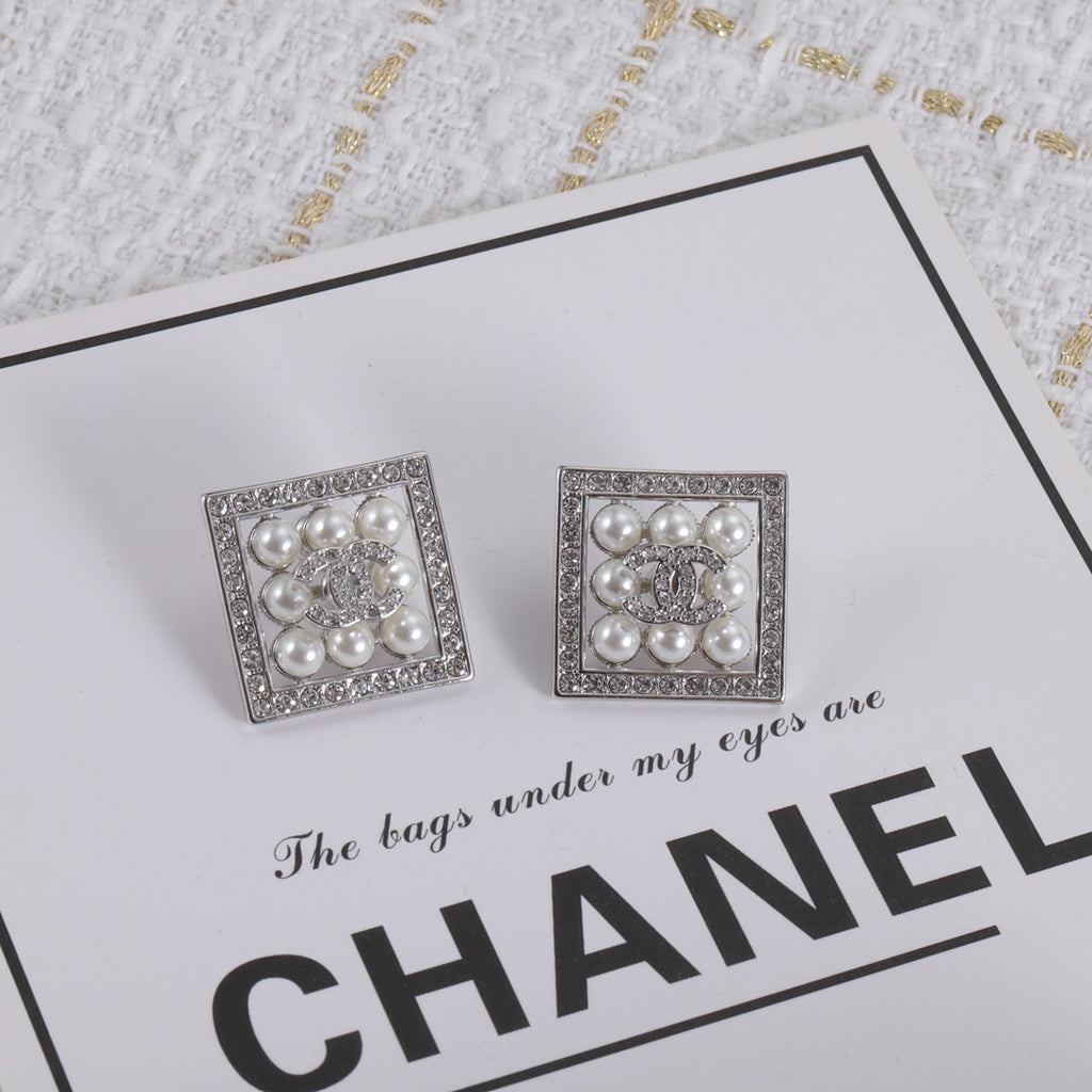 X1Z54C376E Popular Earrings