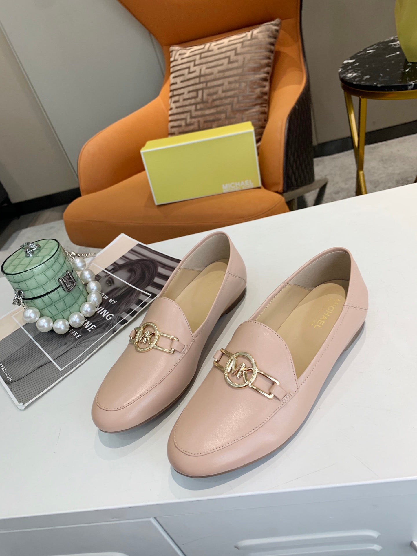 Z2Q105A185 Popular high-quality leather shoes