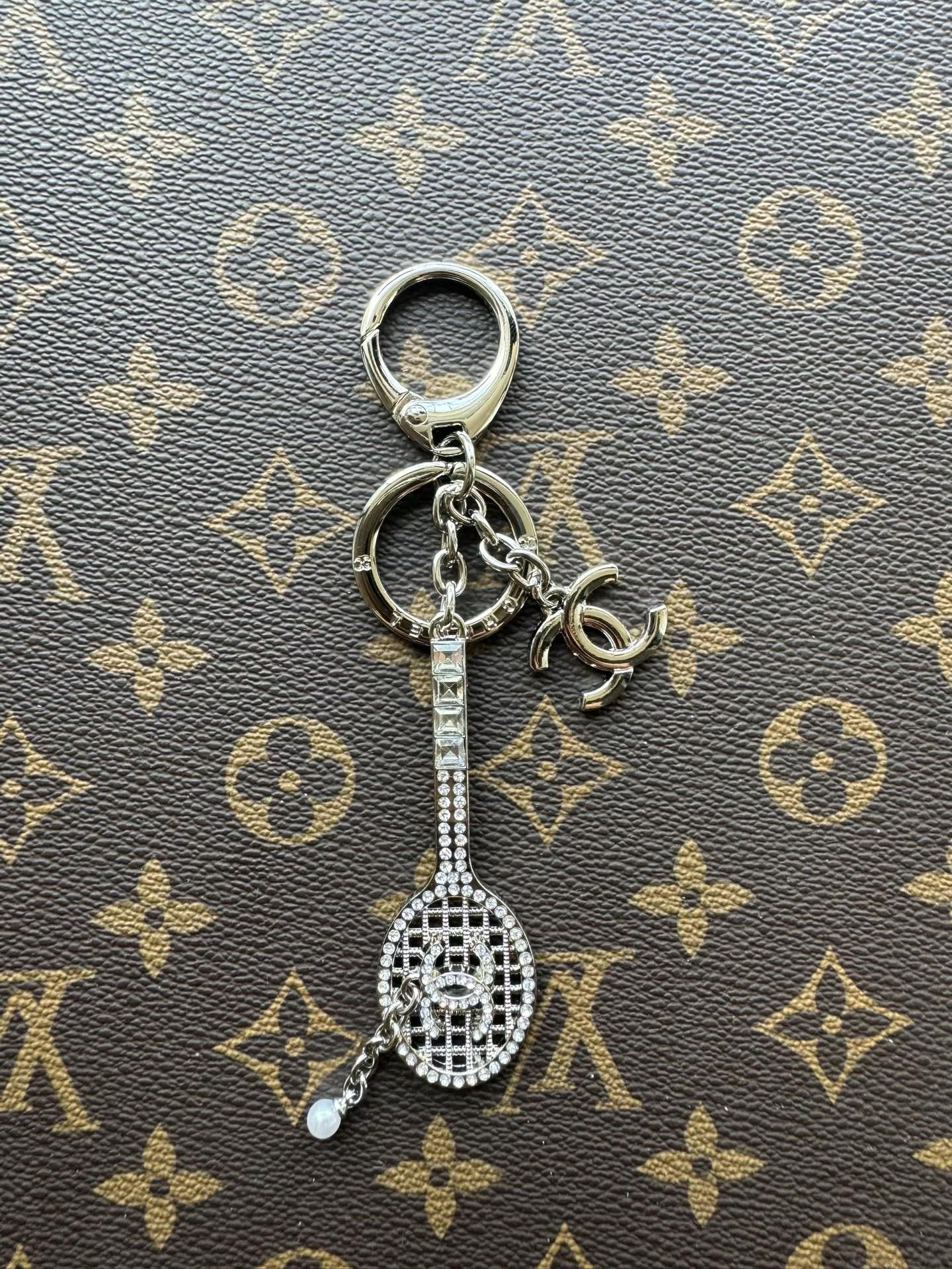 A1Z105C47 Popular bag 's charms accessories