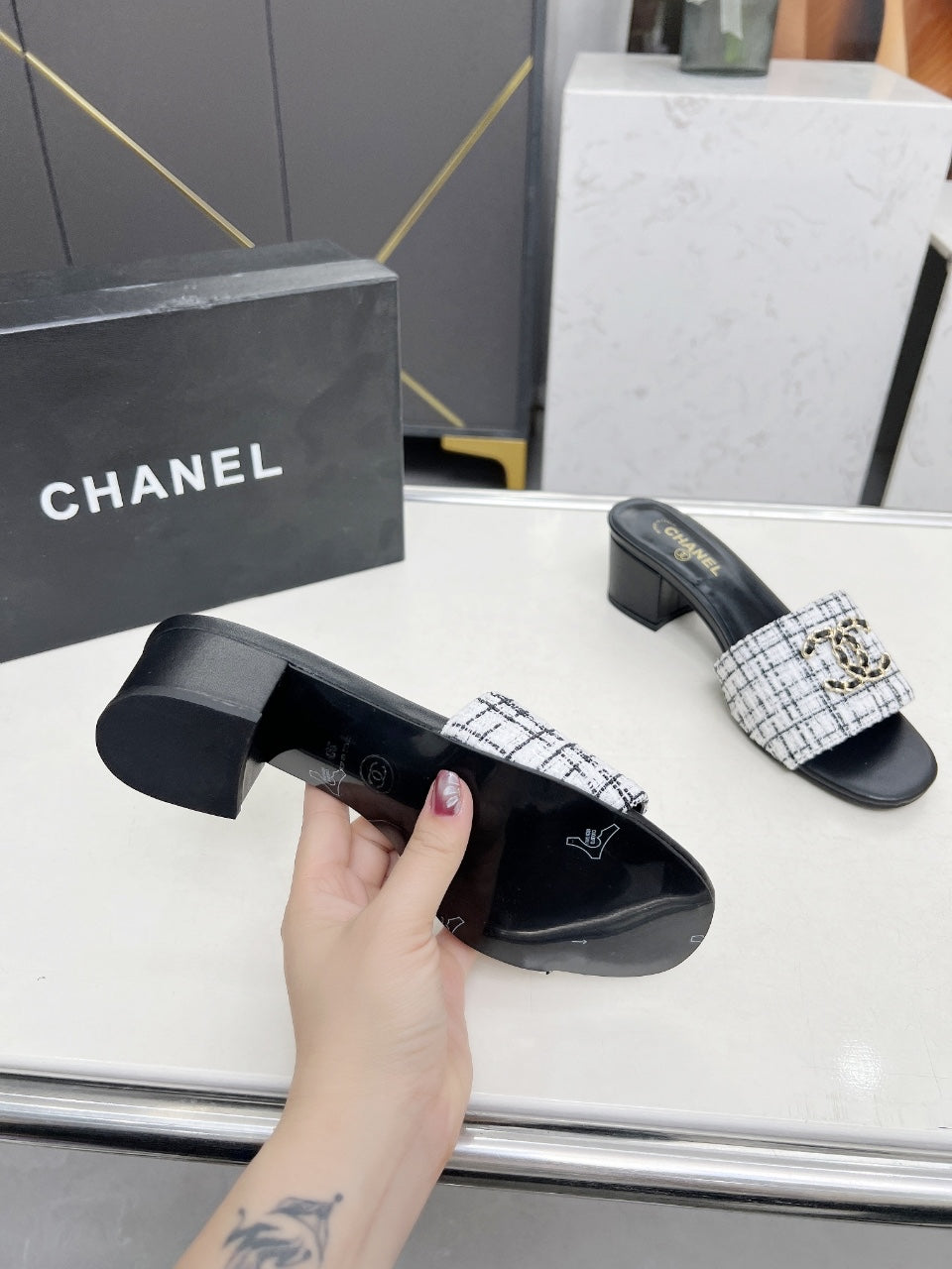 Z2Q55B30 Popular high-quality  Shoes