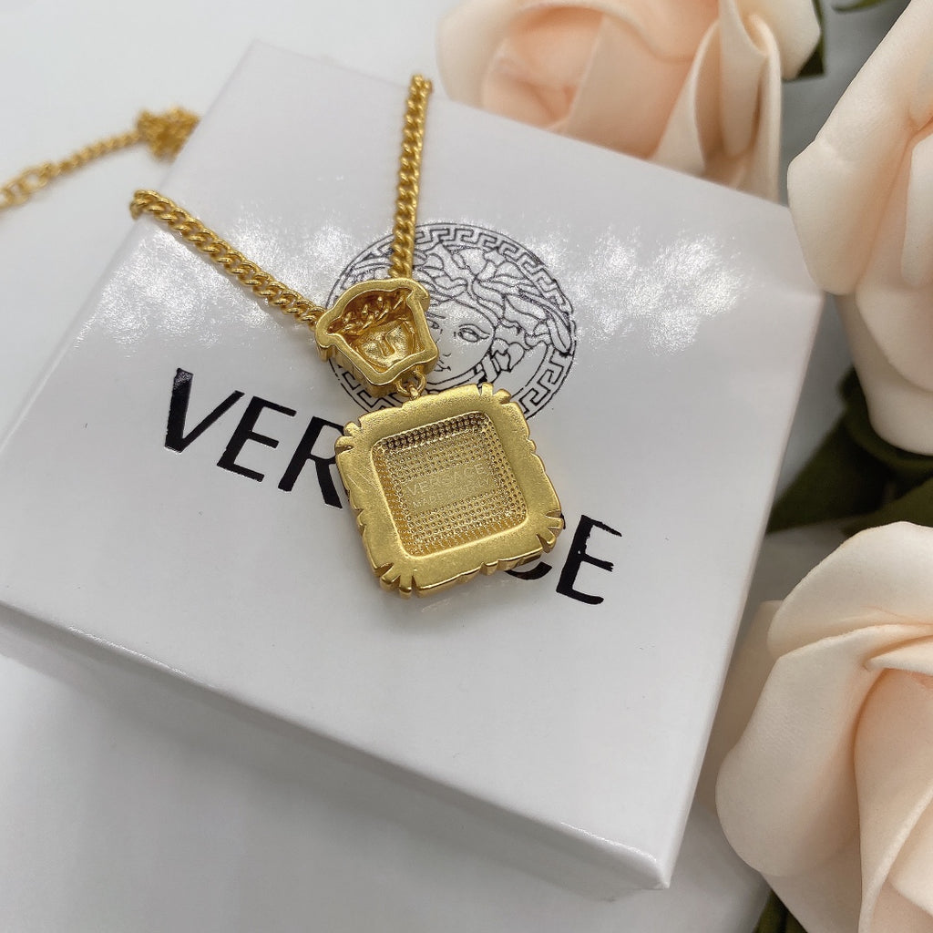 X1R75V94X Popular   Necklace