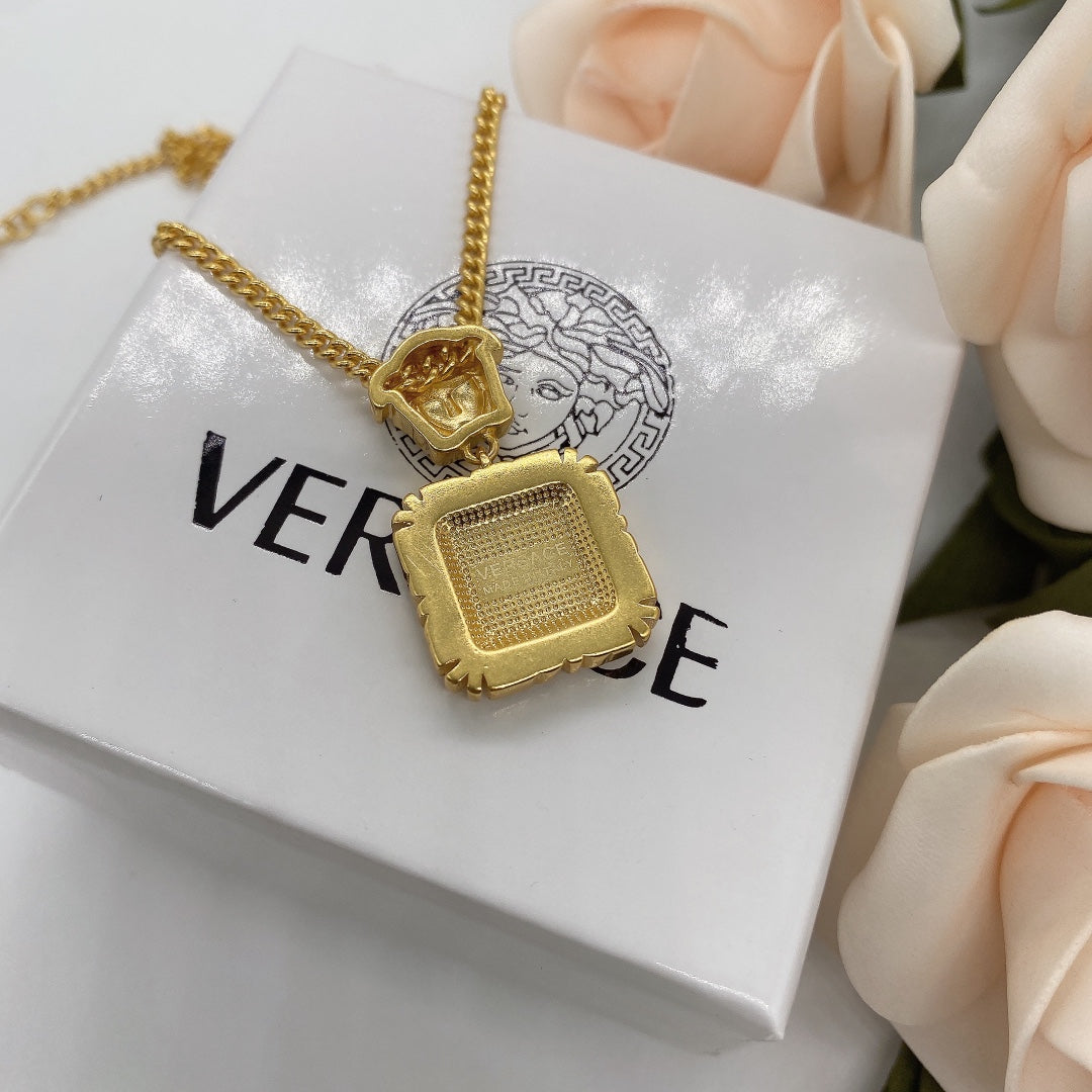 X1R75V94X Popular   Necklace
