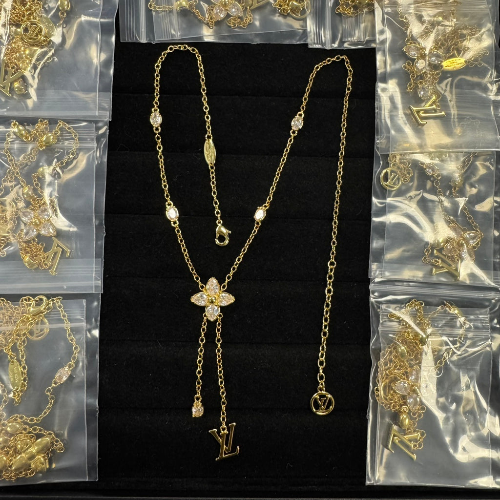 X1Q85E334X Popular Necklaces