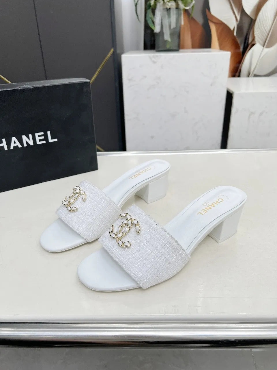 Z2Q55B30 Popular high-quality  Shoes