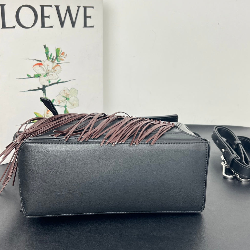 B1R66A17 Popular leather bag