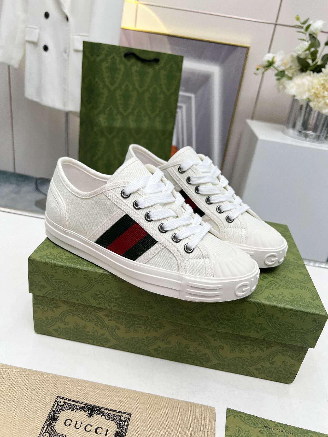 Z2Q105B238 Popular high-quality  Shoes