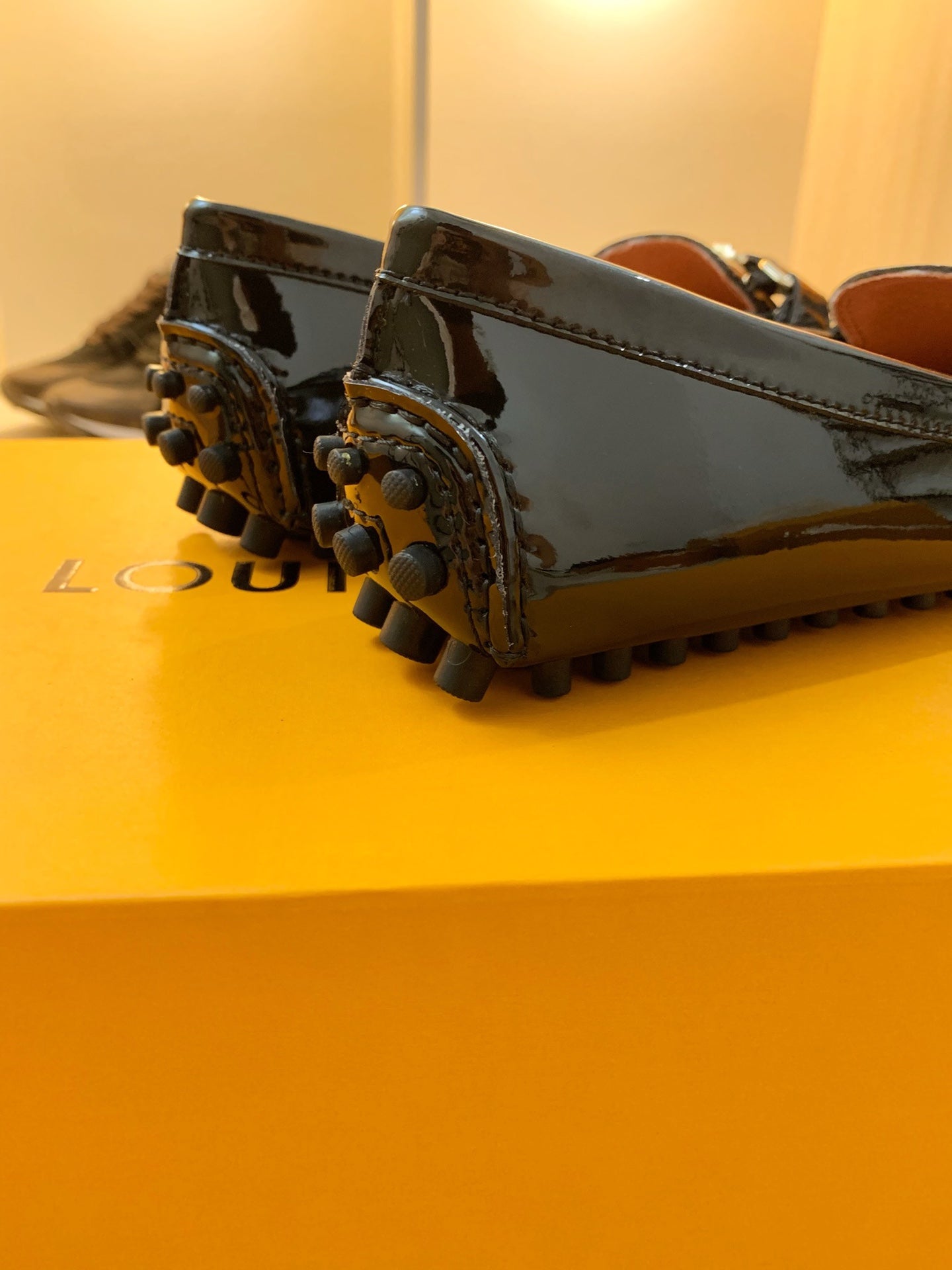 Z2Q95E98 Popular high-quality leather shoes