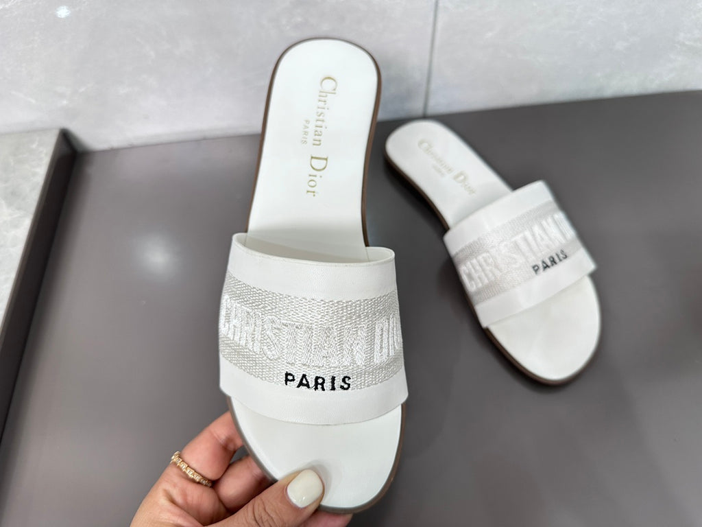 Z1ZD32 Popular slippers