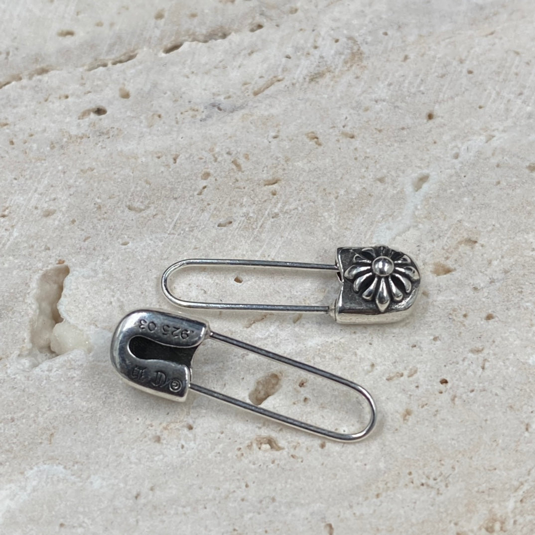 X1Q45A5E Popular Earrings