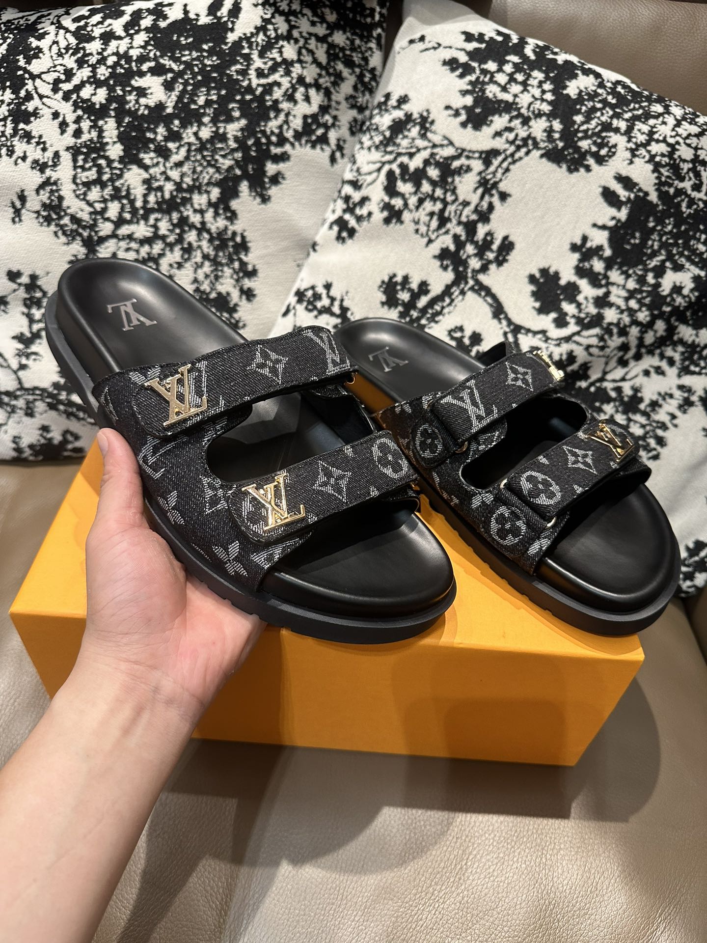 Z2Z85E29  Popular leather Shoes