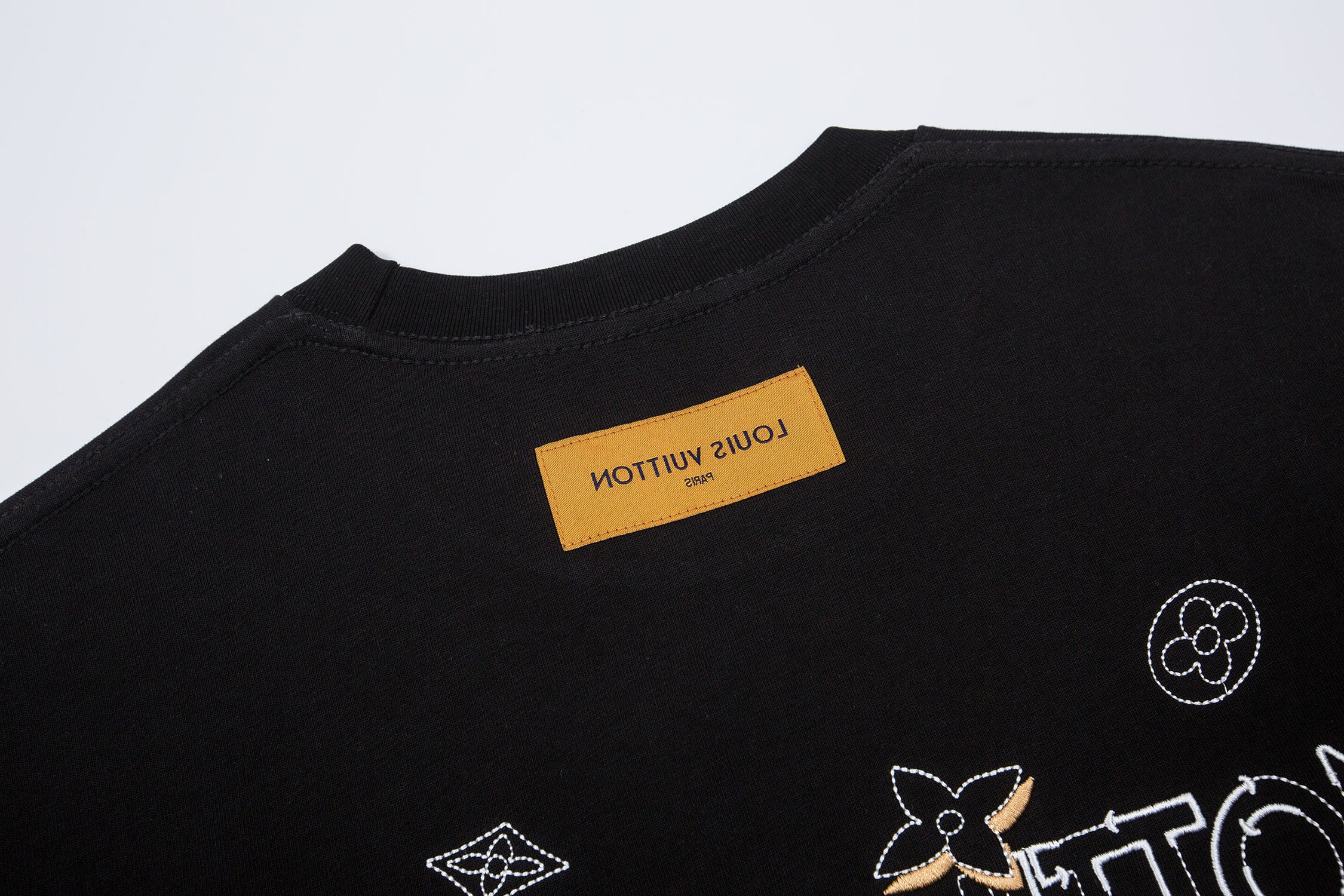 U1W25E7  Popular T-shirts