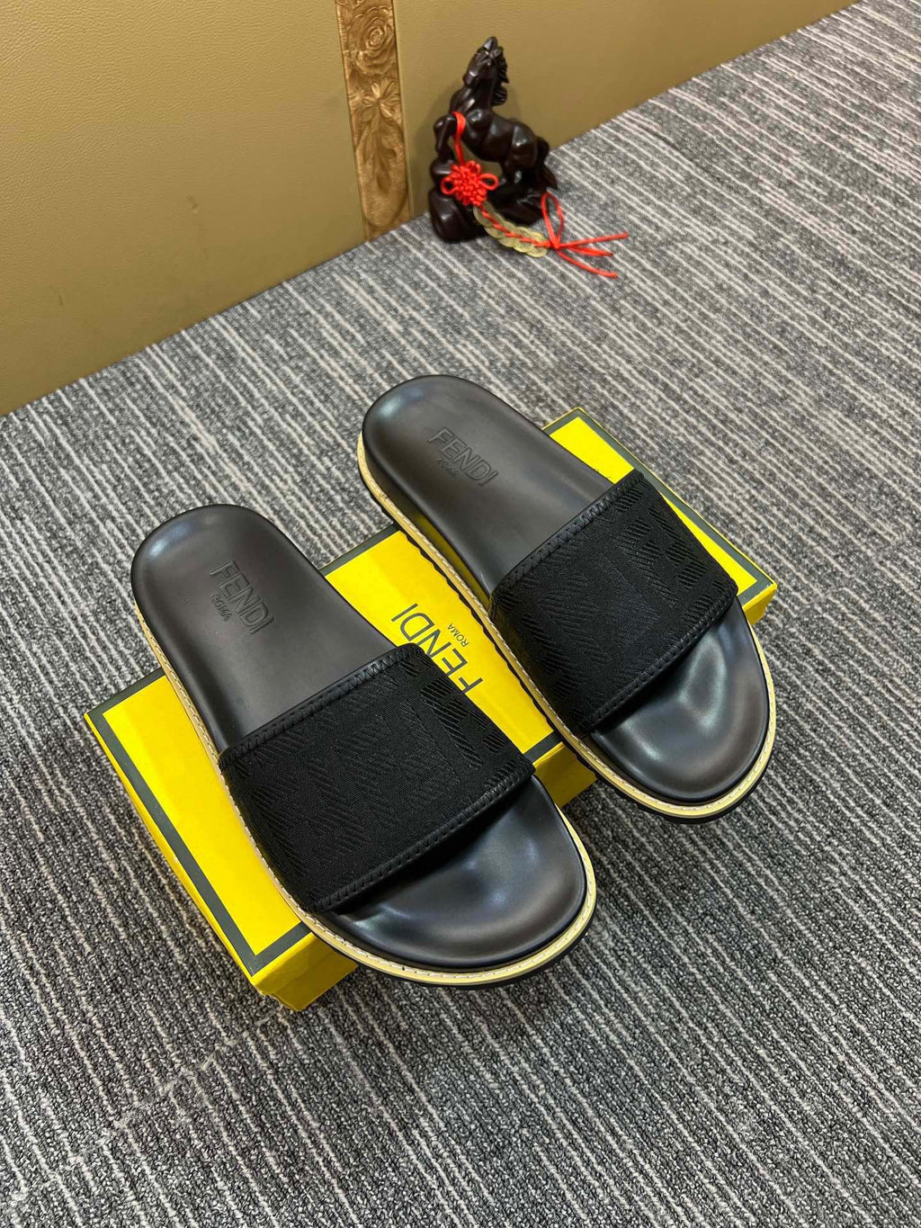 Z5XF105 Popular Slippers
