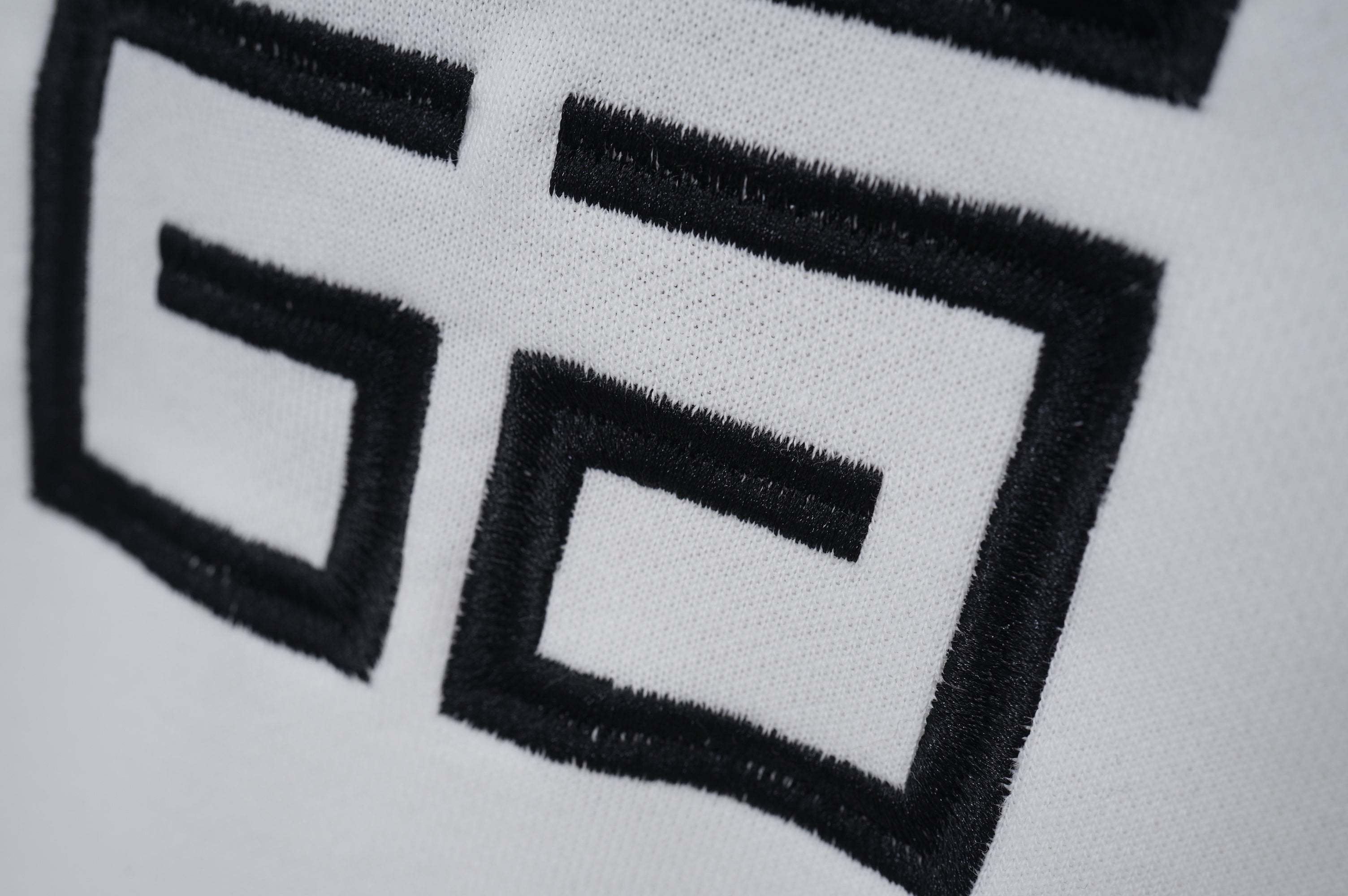 U1Z95A215 Popular Sweaters
