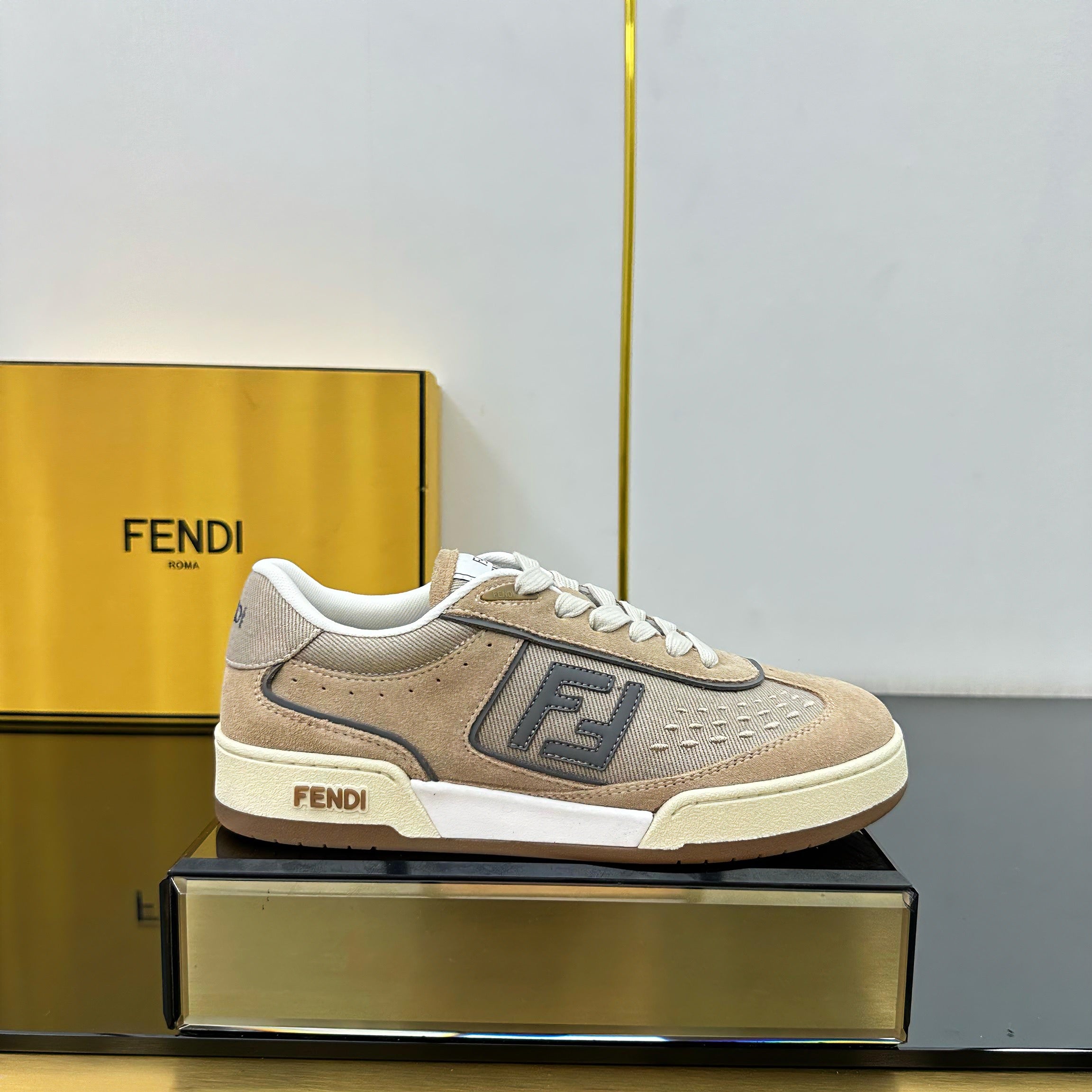 Z2Q105F421 Popular high-quality Shoes
